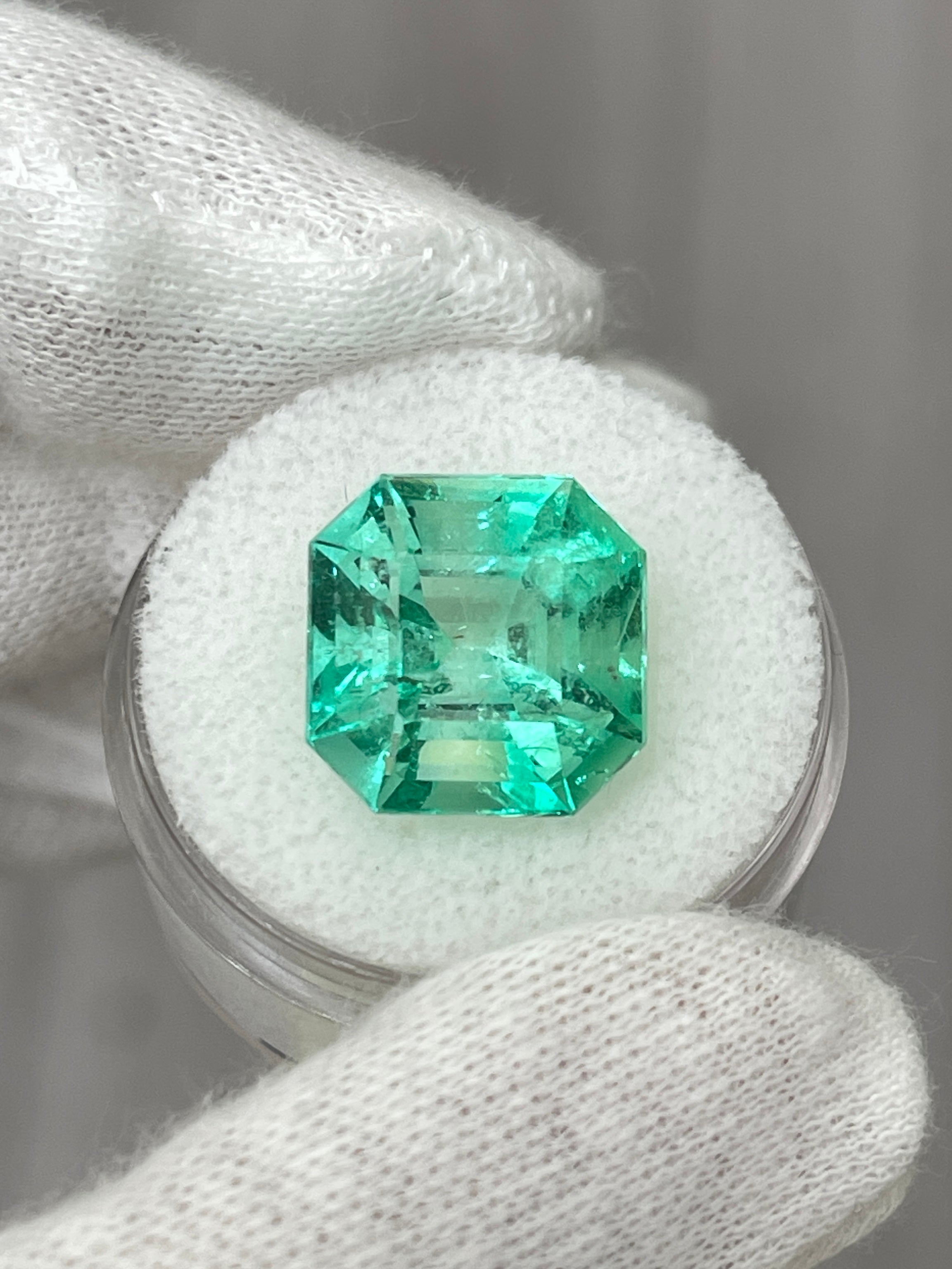 10.49 Carat Natural Colombian Emerald - 13x13mm Asscher Cut Loose Gemstone for Jewelry Making, Engagement Rings & Luxury Gifts