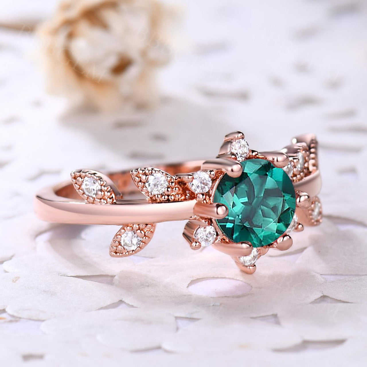 Emerald Leaf Engagement Ring for Women - 14K Gold Green Gemstone Wedding Band, Anniversary Gift for Her - Perfect for Proposals, Bridal Jewelry & Special Occasions