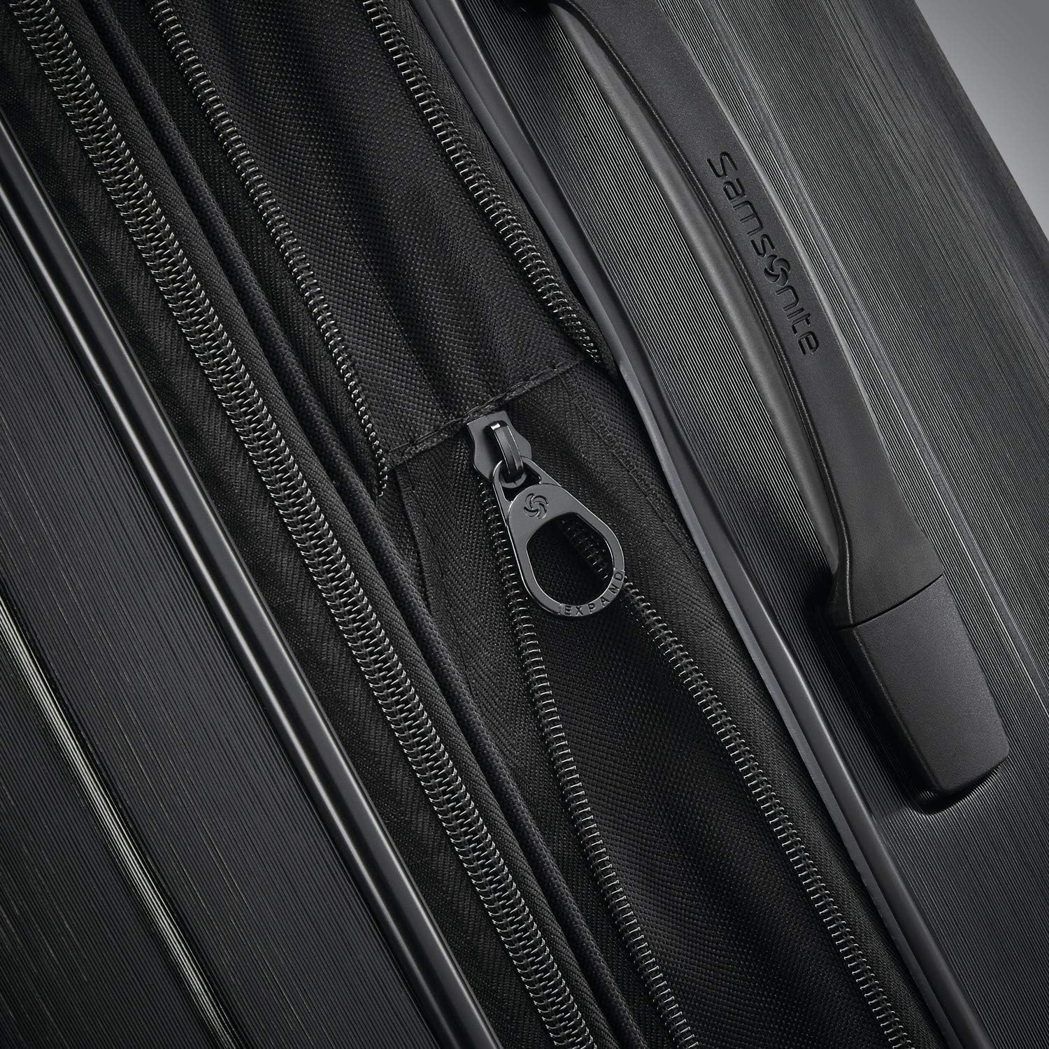 Samsonite Centric 2 Hardside Expandable Luggage Set with 360° Spinner Wheels - 3-Piece (20/24/28 Inch) Black Suitcase for Travel, Business Trips & Family Vacations