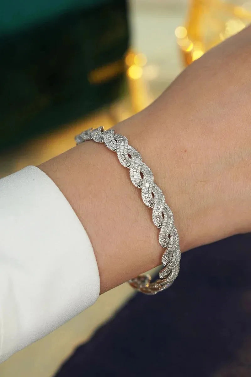 18K White Gold Diamond Bracelet for Women - 4.18 Carat Real Natural Diamonds, Luxury Shiny Design - Perfect for Parties, Weddings & Special Occasions