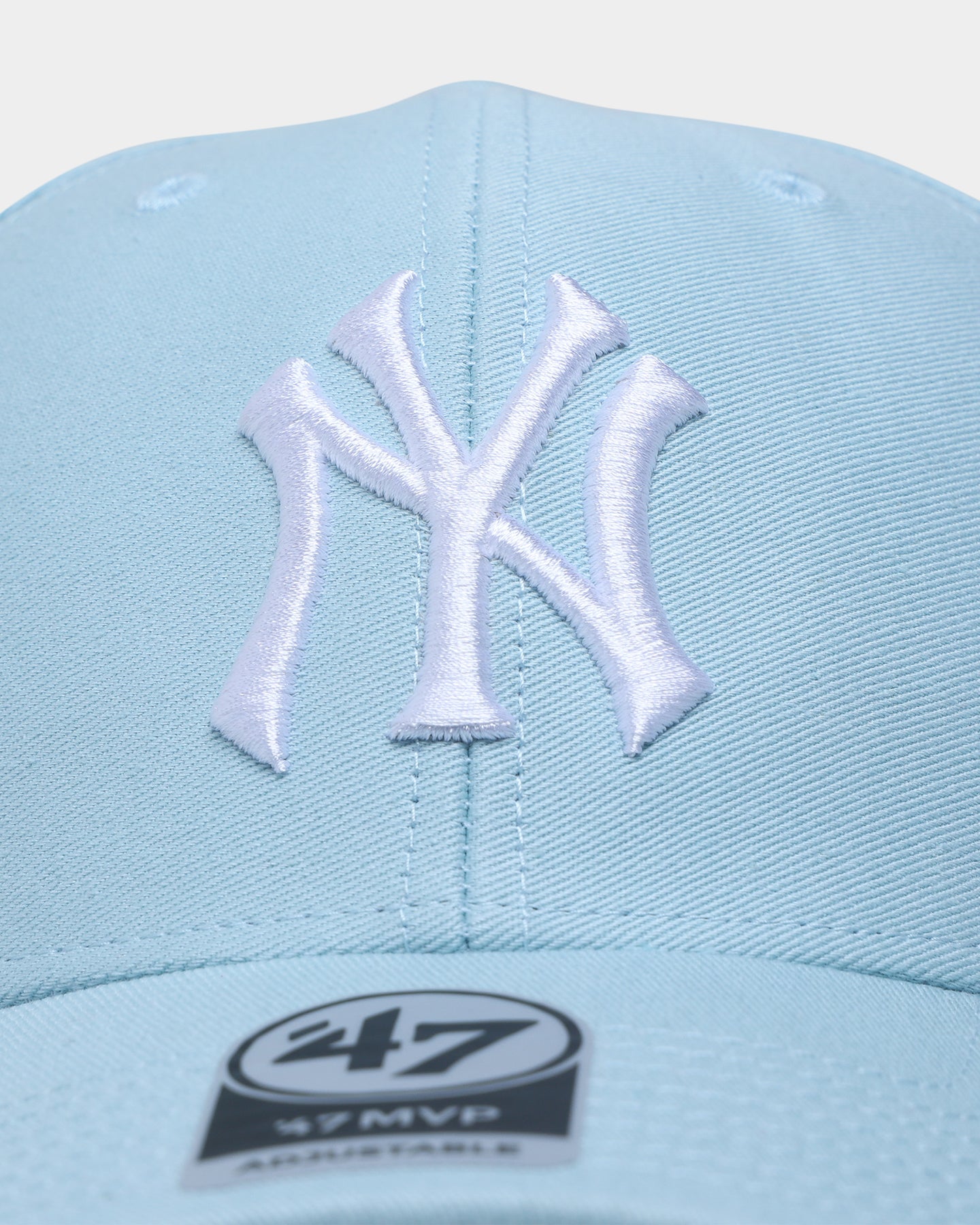 New York Yankees '47 MVP Strapback Hat - Adjustable Mako Snapback Cap for Men & Women - Perfect for Baseball Games, Sports Events & Casual Wear