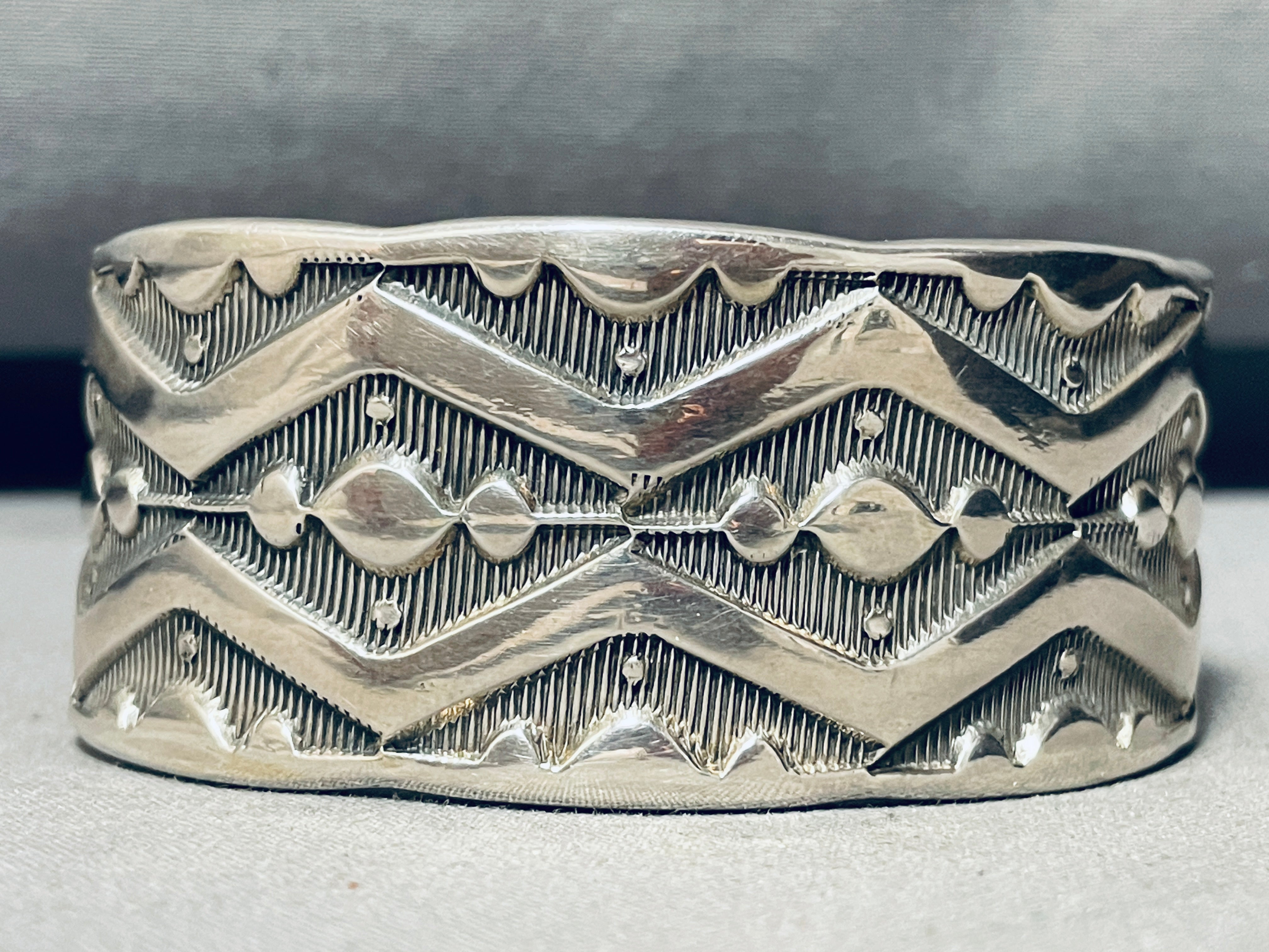117 Grams Handcrafted Vintage Navajo Sterling Silver Bracelet - Authentic Native American Jewelry for Women, Perfect for Boho & Western Fashion