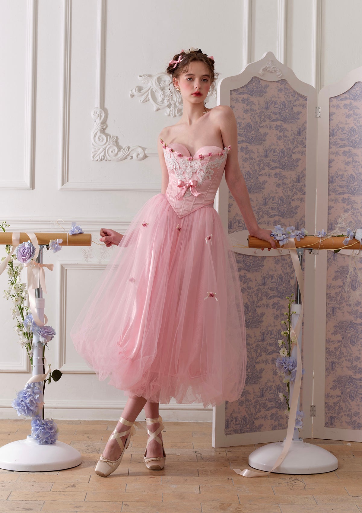 Barbie Genevieve Corset - Elegant Lace-Up Bustier Top for Women | Perfect for Cosplay, Halloween, and Vintage Fashion Outfits