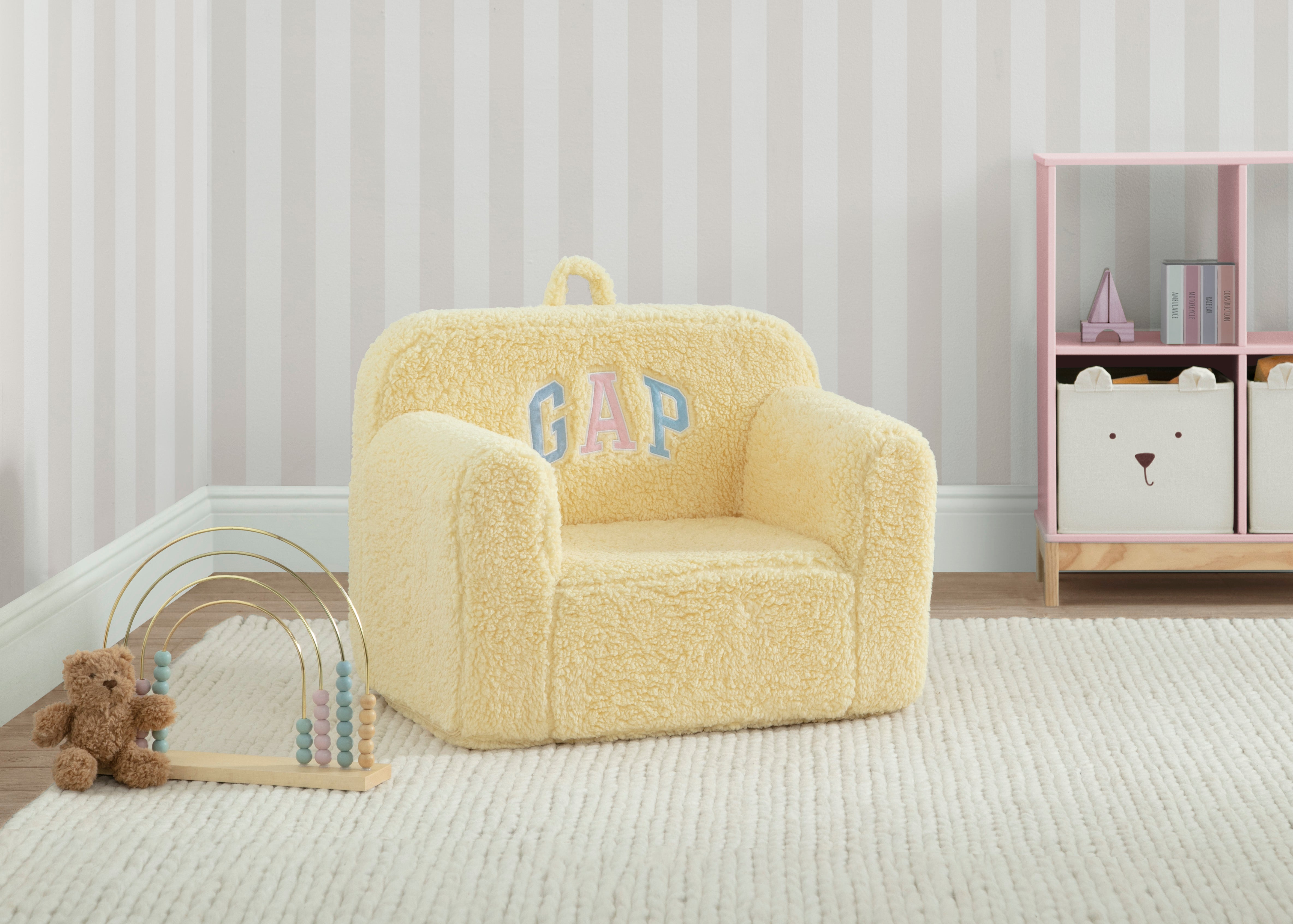 BabyGap Sherpa Chair - Cozy & Soft Plush Seat for Toddlers & Kids - Perfect for Nursery, Playroom & Travel