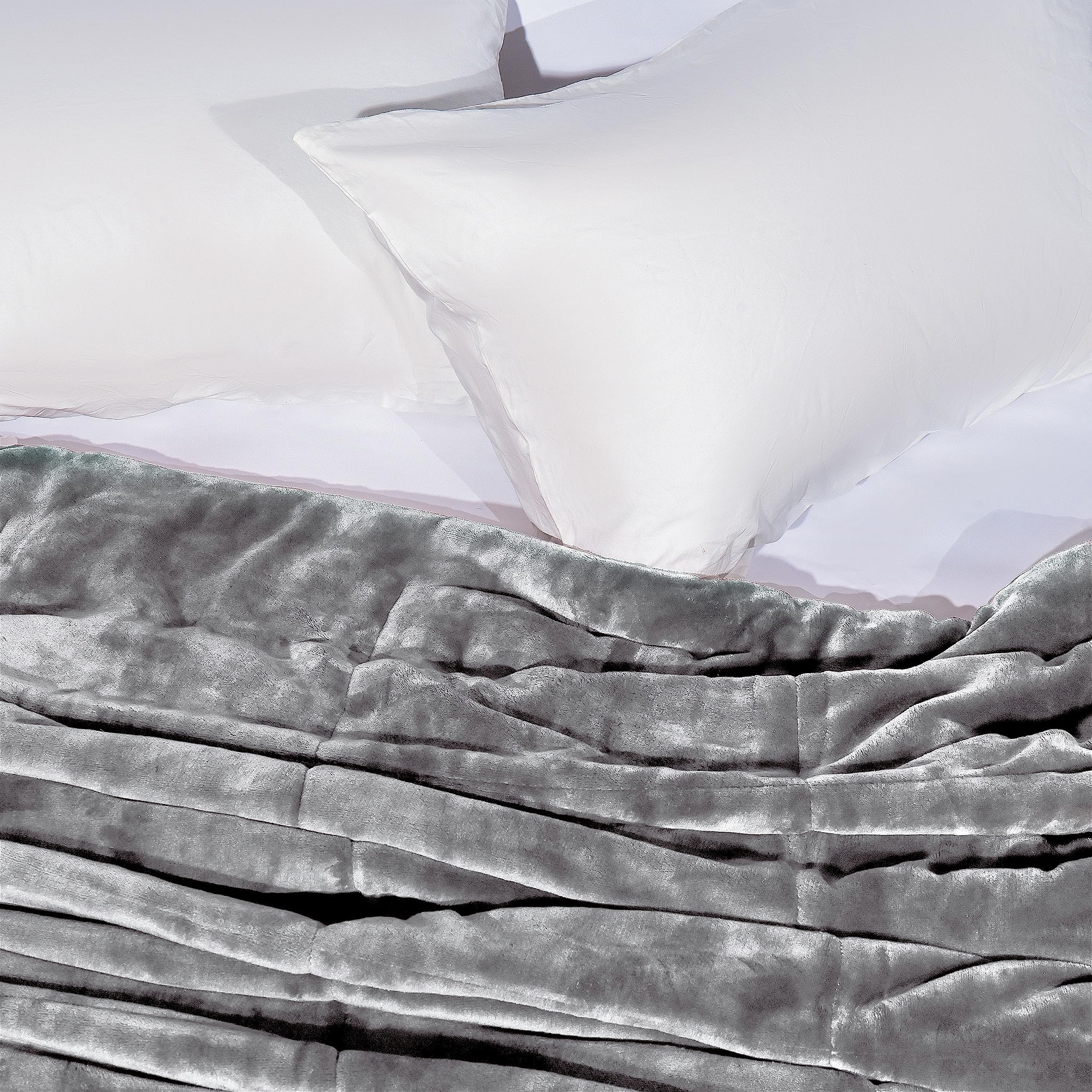 Vellux Queen Plush Lux Warm Blankets - Ultra Soft All Season Lightweight Quilted Blanket for Full/Queen Size Bed - Luxury Hotel Style Box Stitched Comforter (Grey) - Perfect for Bedroom, Living Room & Guest Room Coziness