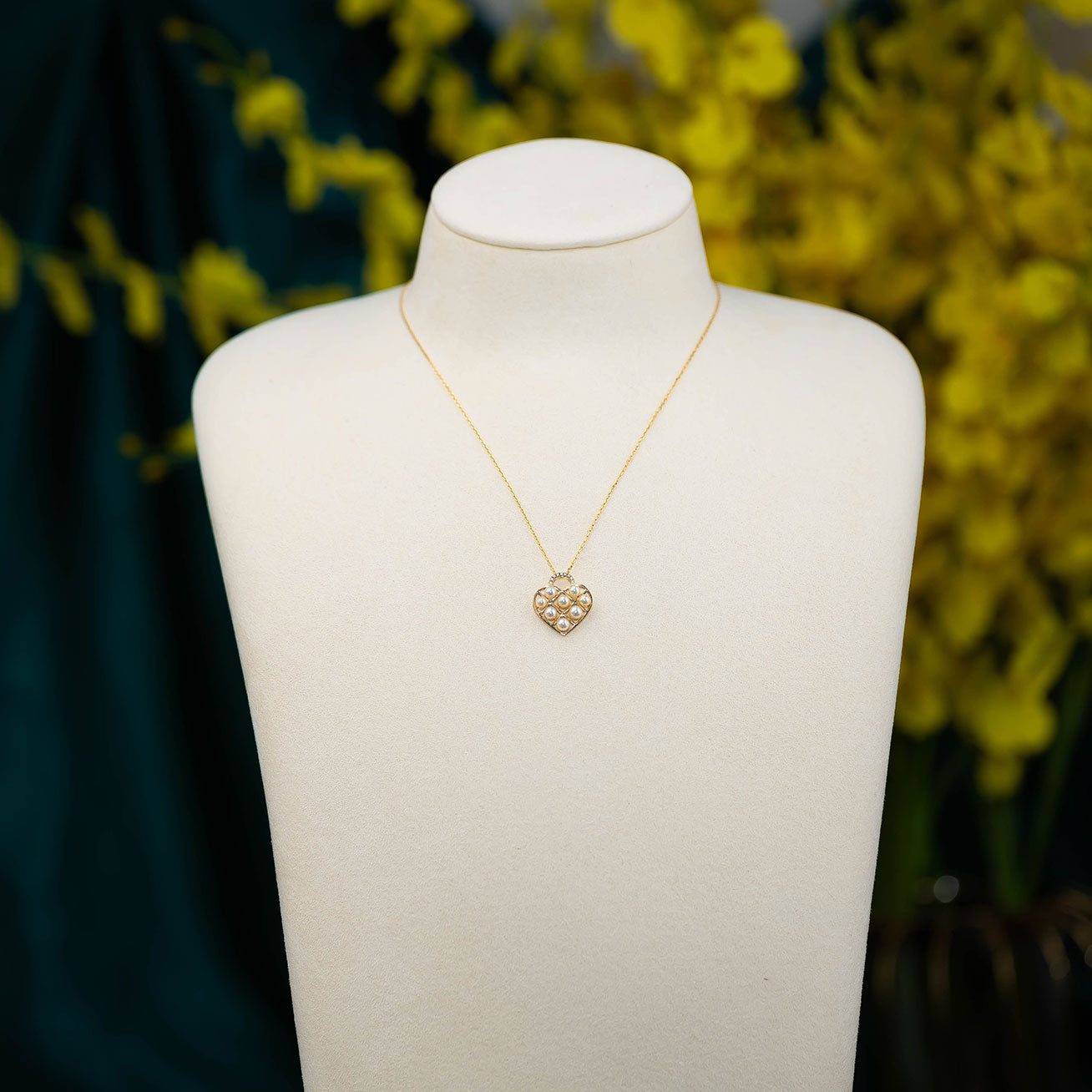 18K Solid Gold Elegant Akoya Pearl Necklace for Women - Classic Jewelry Gift for Wedding, Anniversary & Special Occasions | KN00020