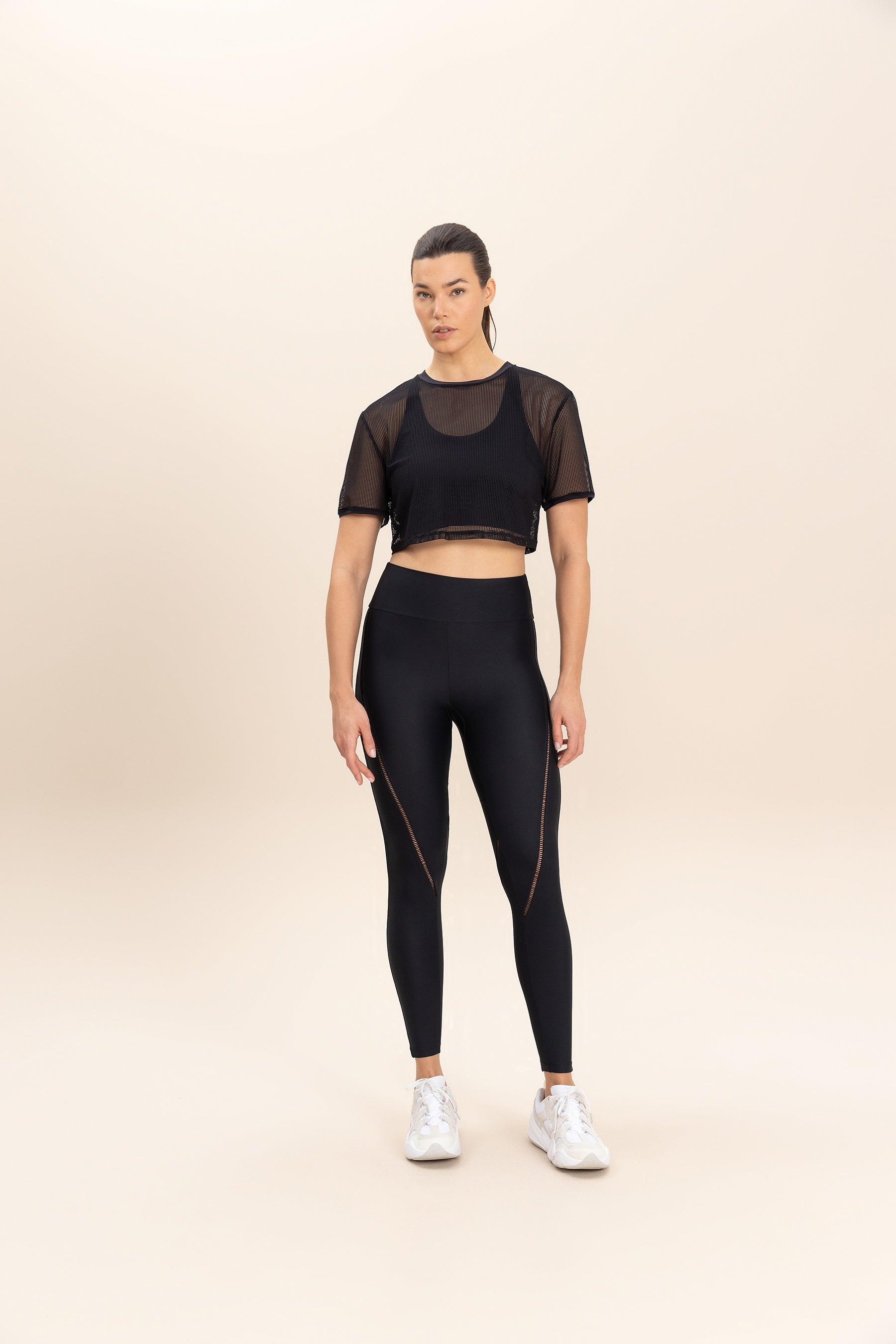 Bio Mesh Crop Top for Women - Breathable Workout Shirt, Yoga & Gym Fitness Apparel - Perfect for Running, Pilates & Activewear