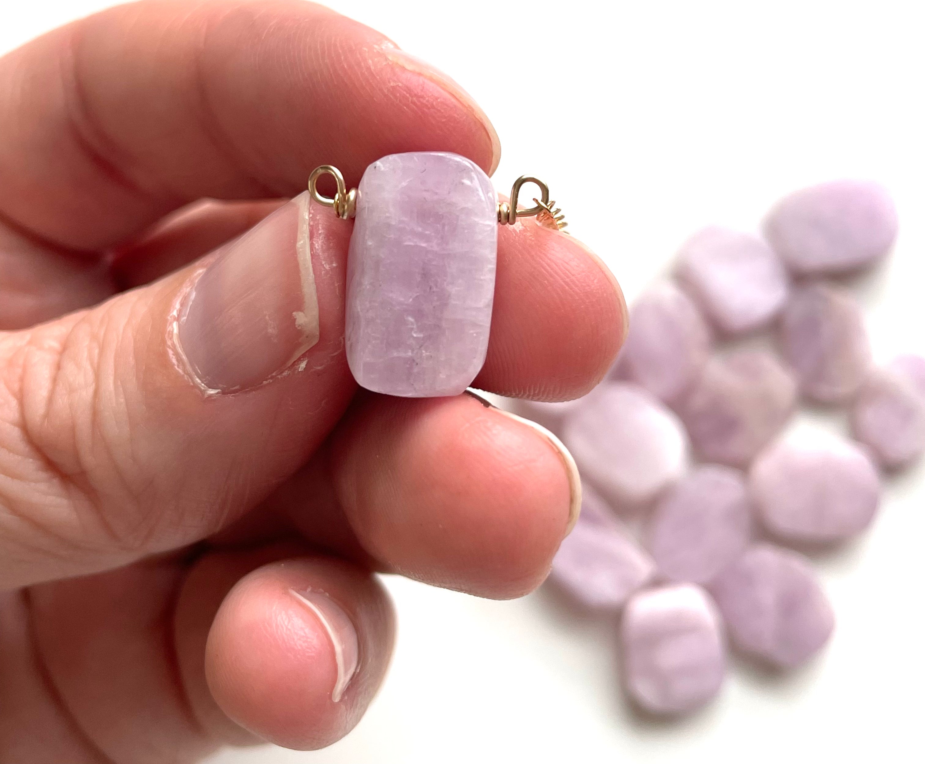 Natural Kunzite Crystal Necklace for Women - Healing Stone Jewelry with Sterling Silver Chain - Perfect for Meditation, Energy Healing & Spiritual Gifts