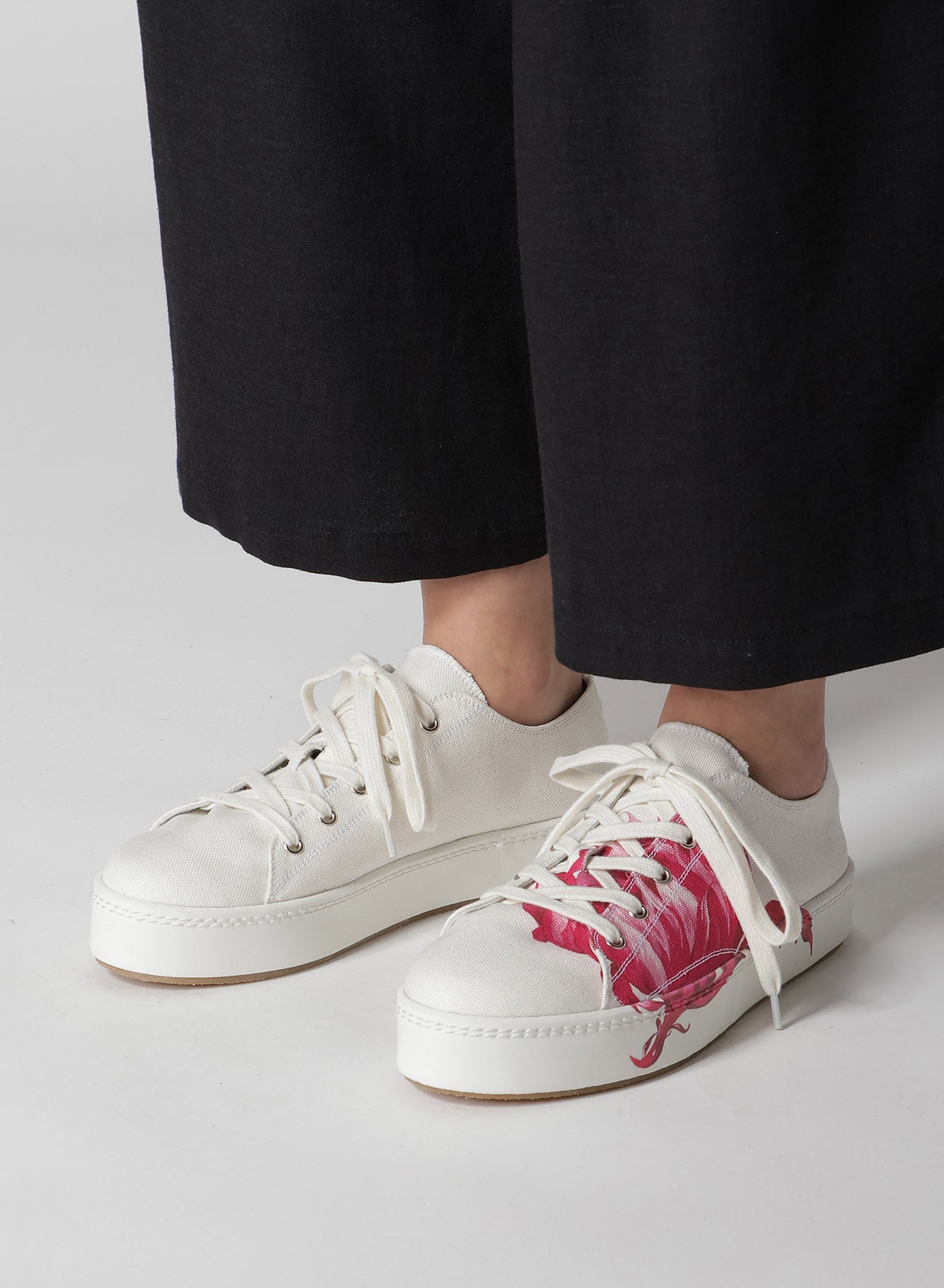 Cactus Design Print Low Cut Canvas Sneakers - Lightweight Comfortable Casual Shoes for Men & Women | Perfect for Walking, Running, and Everyday Wear