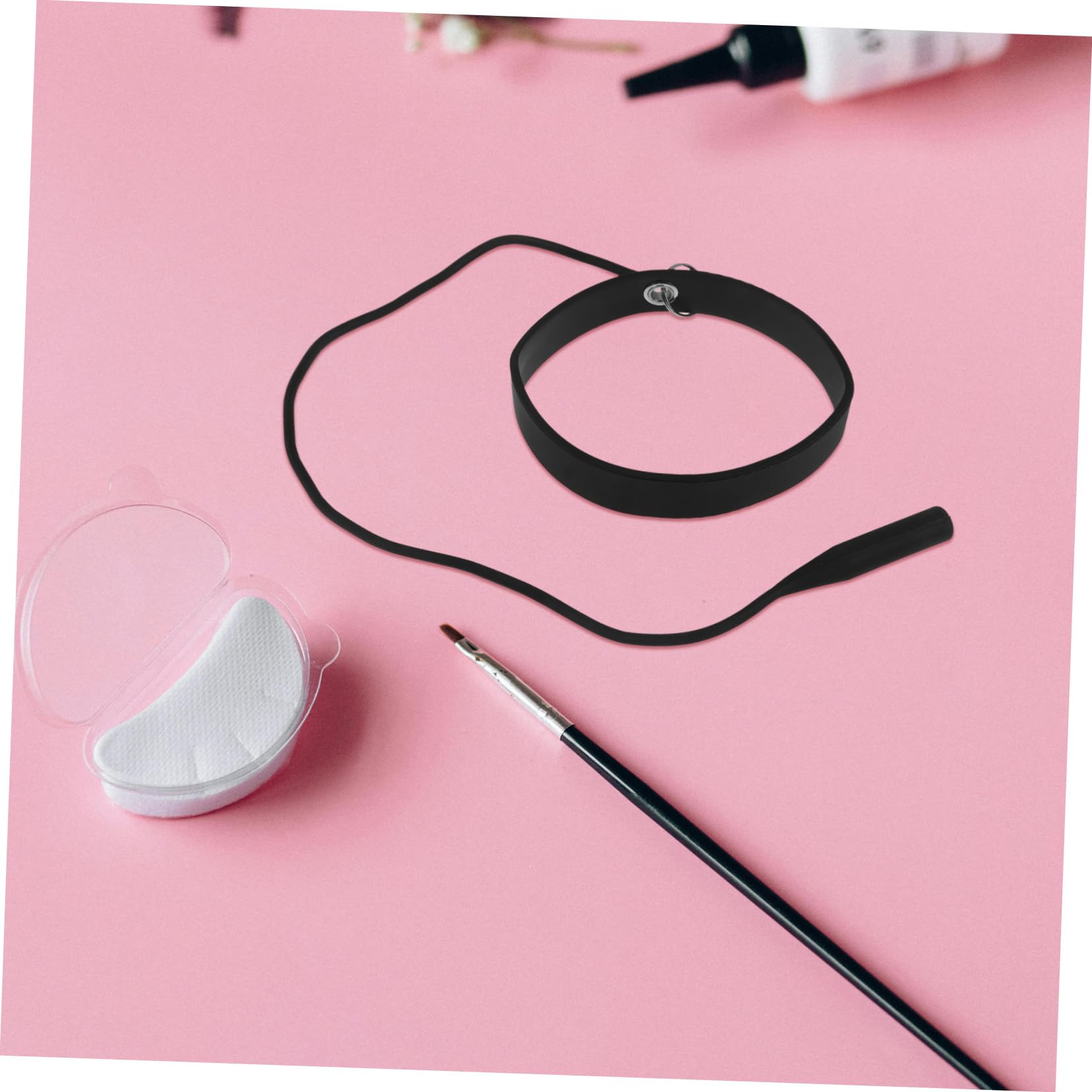 Hemoton Silicone Eyelash Tweezers Wristband - Lash Extension Tool Holder for Makeup Artists & DIY Beauty - Perfect for Salon, Home Use & Professional Lash Application