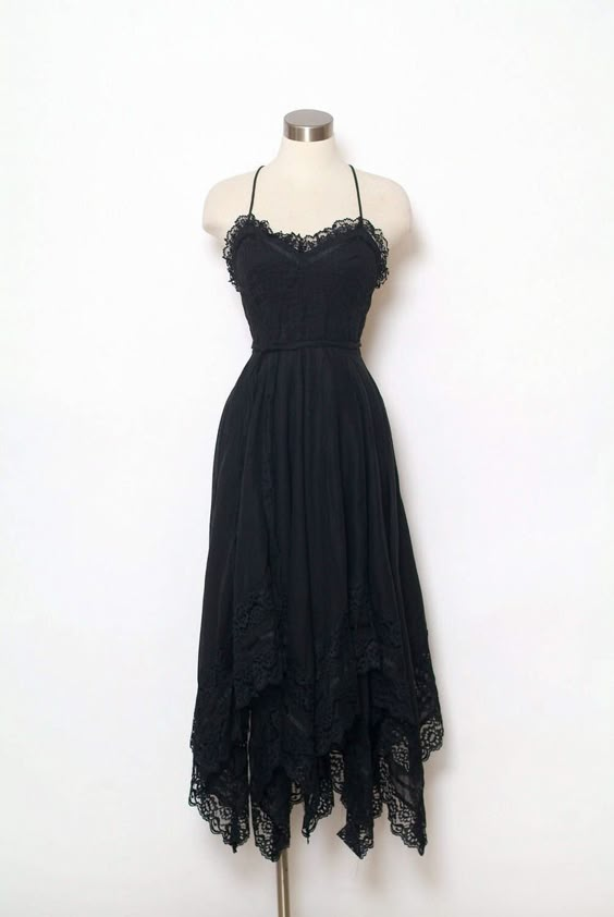 Elegant Black A-Line Prom Dress with Lace Details - Formal Evening Gown for Homecoming, Wedding, and Special Occasions - Style J4756
