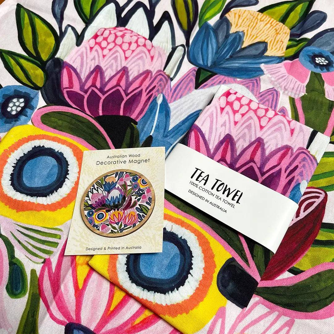 Premium Protea Magnifica Tea Towel & Fridge Magnet Set - Elegant Home Decor Gift for Kitchen & Housewarming - Perfect for South African Floral Theme Decorations