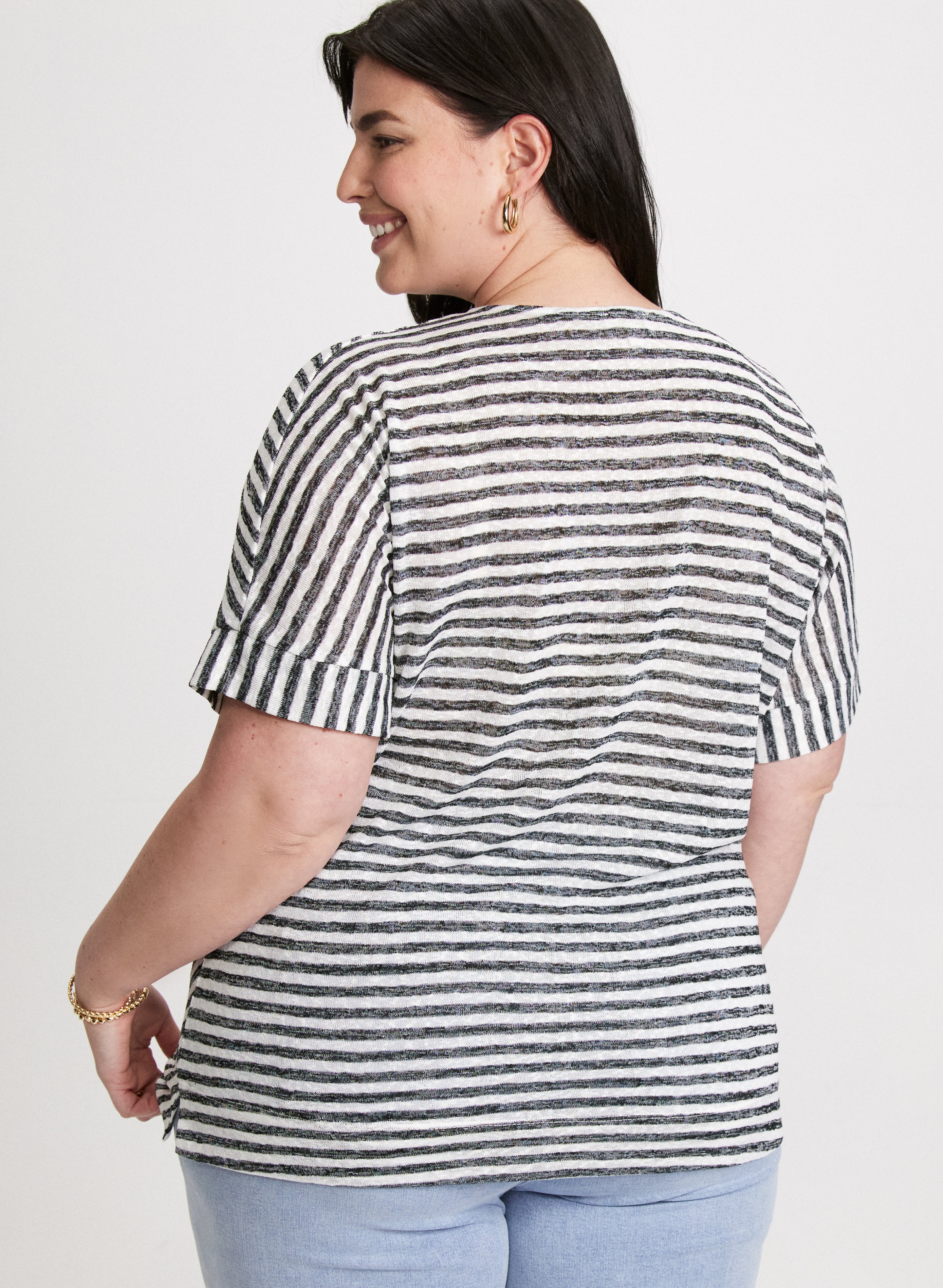 Diagonal Stripes Short Sleeve T-Shirt for Women - Casual Summer Fashion Top - Perfect for Beach, Vacation and Everyday Wear