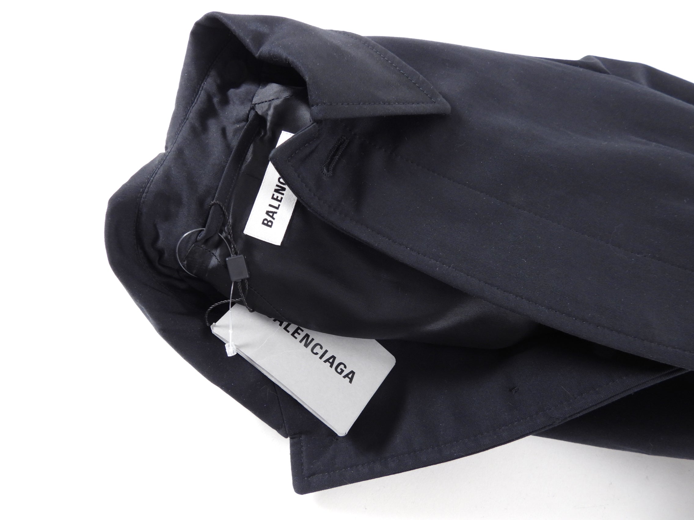 Balenciaga 2018 Black Cotton Sculpted Hip Belted Spring Coat Women's Size FR36 / US 2 - Perfect for Spring Fashion & Evening Outfits
