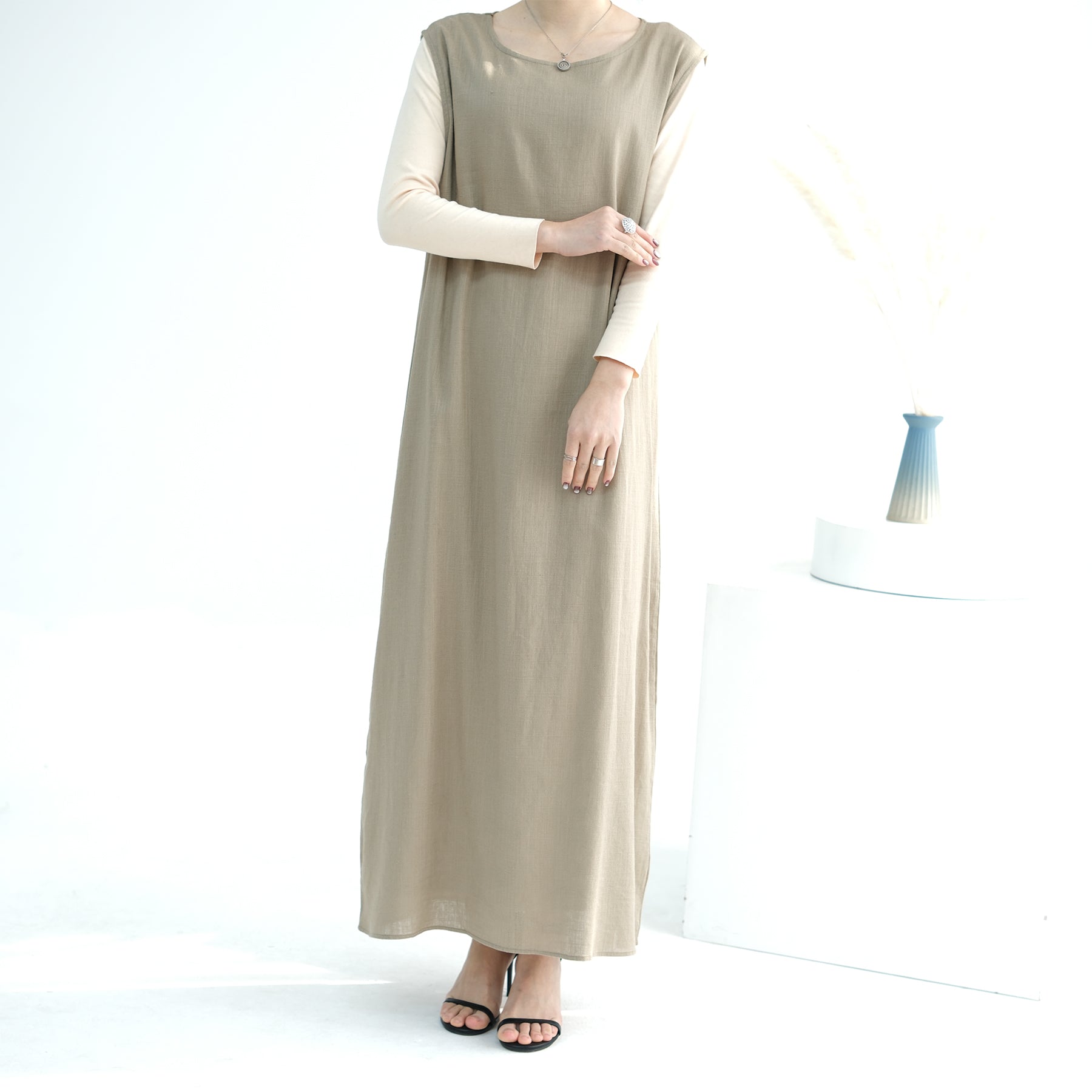 Aviella Women's Linen Pajama Set - Soft Breathable Sleepwear Lounge Outfit in Khaki | Perfect for Summer Nights, Relaxing at Home & Vacation Comfort