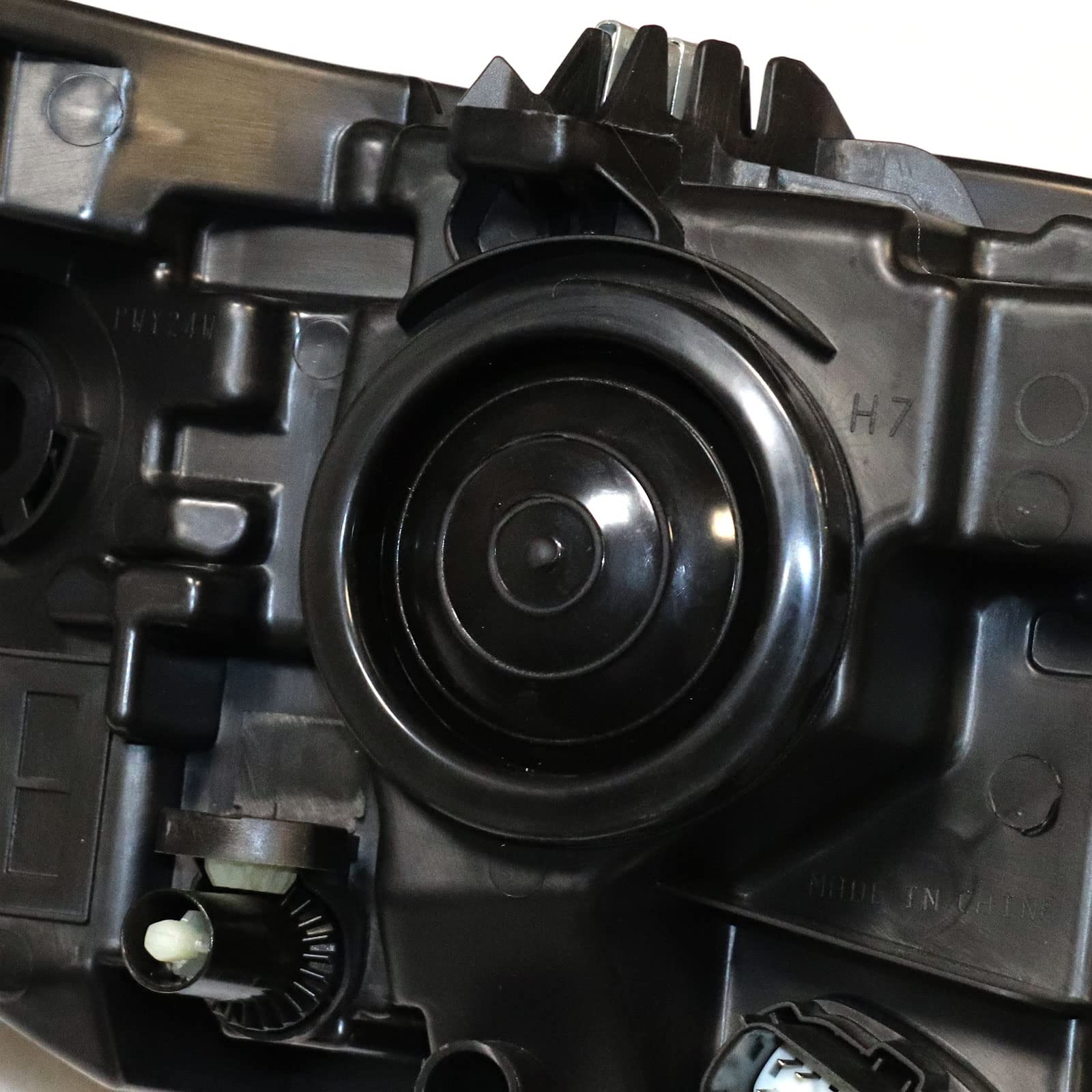Ford Fusion Halogen Headlight Assembly - Left Driver Side (2013-2016 Models) | Black Housing | Part# FO2503304, DS7Z13008B | US Stock | Perfect for Night Driving & Foggy Conditions