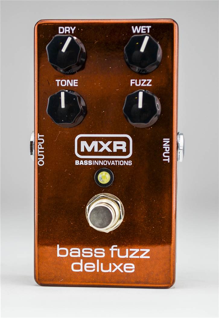 MXR M84 Bass Fuzz Deluxe Pedal - Professional Bass Effects Pedal for Guitarists & Musicians - Perfect for Live Performances & Studio Recording