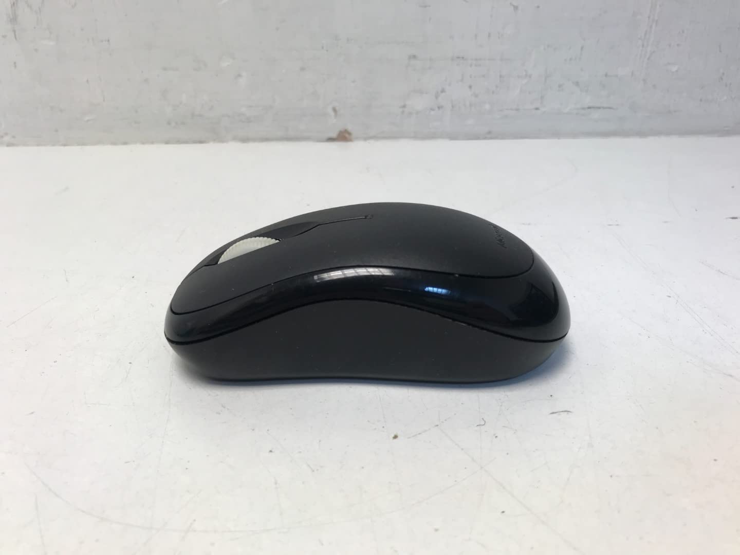Microsoft Wireless Desktop 850 Keyboard and Mouse Combo - Black, UK Layout (QWERTY) - Perfect for Home Office, Gaming & Productivity