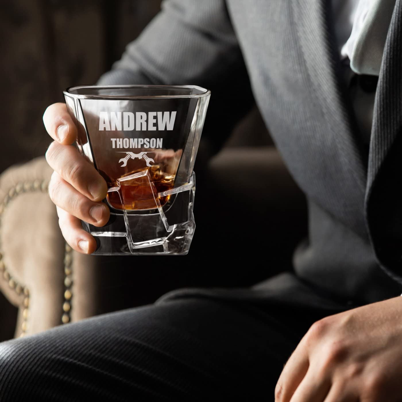 Premium Personalized Engraved Whiskey Glass Set for Men - Modern & Elegant Barware Gift for Whiskey Connoisseurs - Birthday, Anniversary & Father's Day Present - Perfect for Home Bars, Parties & Special Occasions