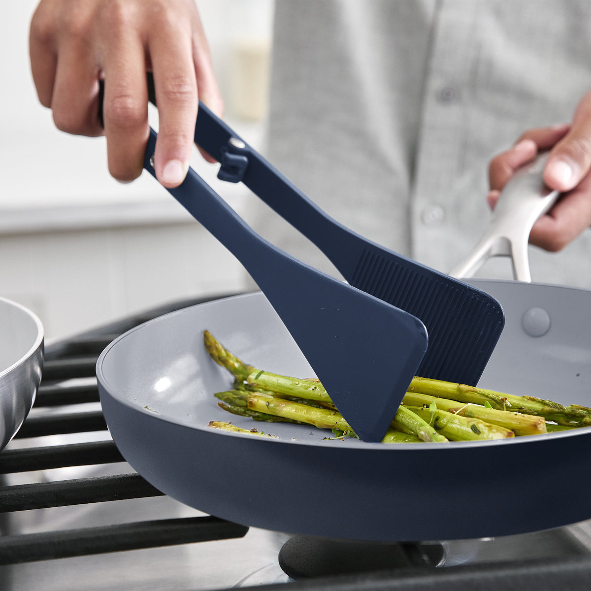 Premium Platinum Silicone Wide Cooking Tongs - Heat Resistant & Non-Slip Grip - Navy Blue Kitchen Utensil for Grilling, BBQ, Serving & Salad Tossing