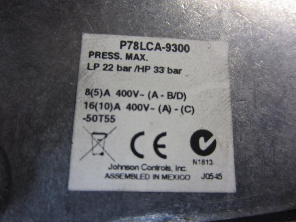Johnson Controls P78LCA-9300 Pressure Controller | HVAC System Pressure Switch | P78LCA9300 Replacement Part | for Commercial & Industrial Building Automation Systems