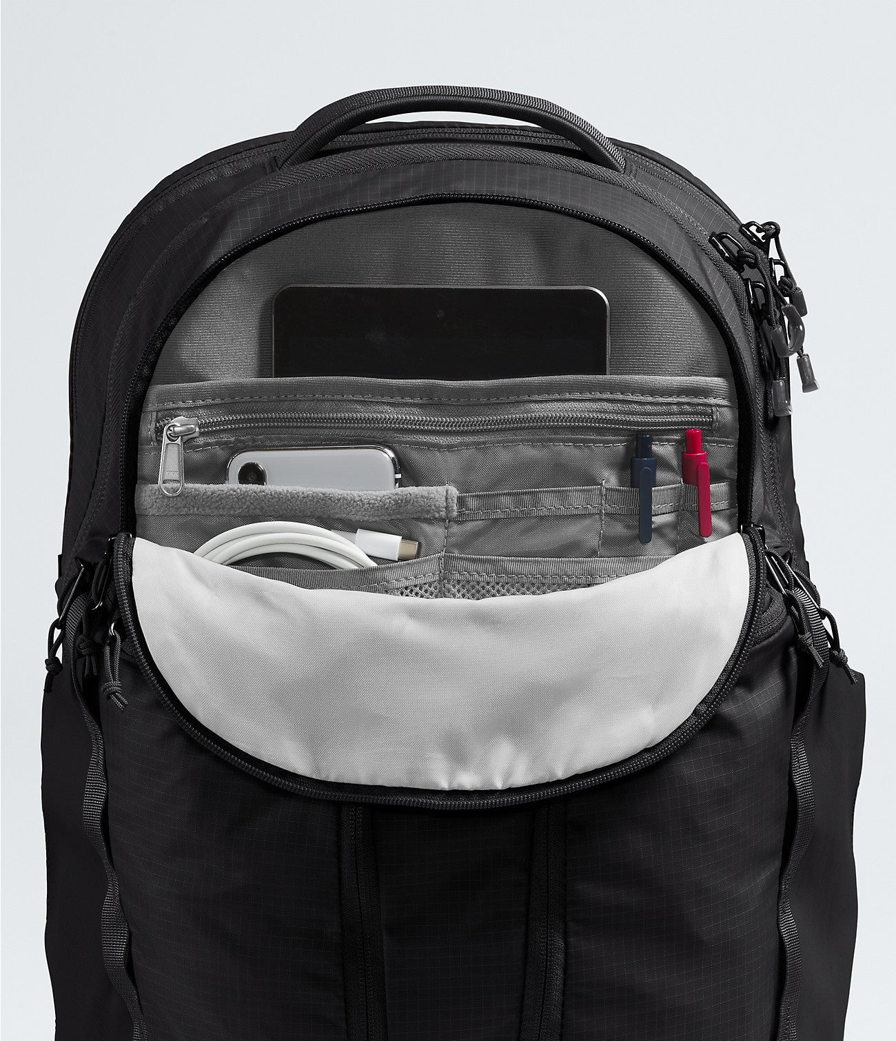 The North Face Women's Surge Backpack - Lightweight Hiking Daypack with Laptop Sleeve - Perfect for Travel, Work & Outdoor Adventures