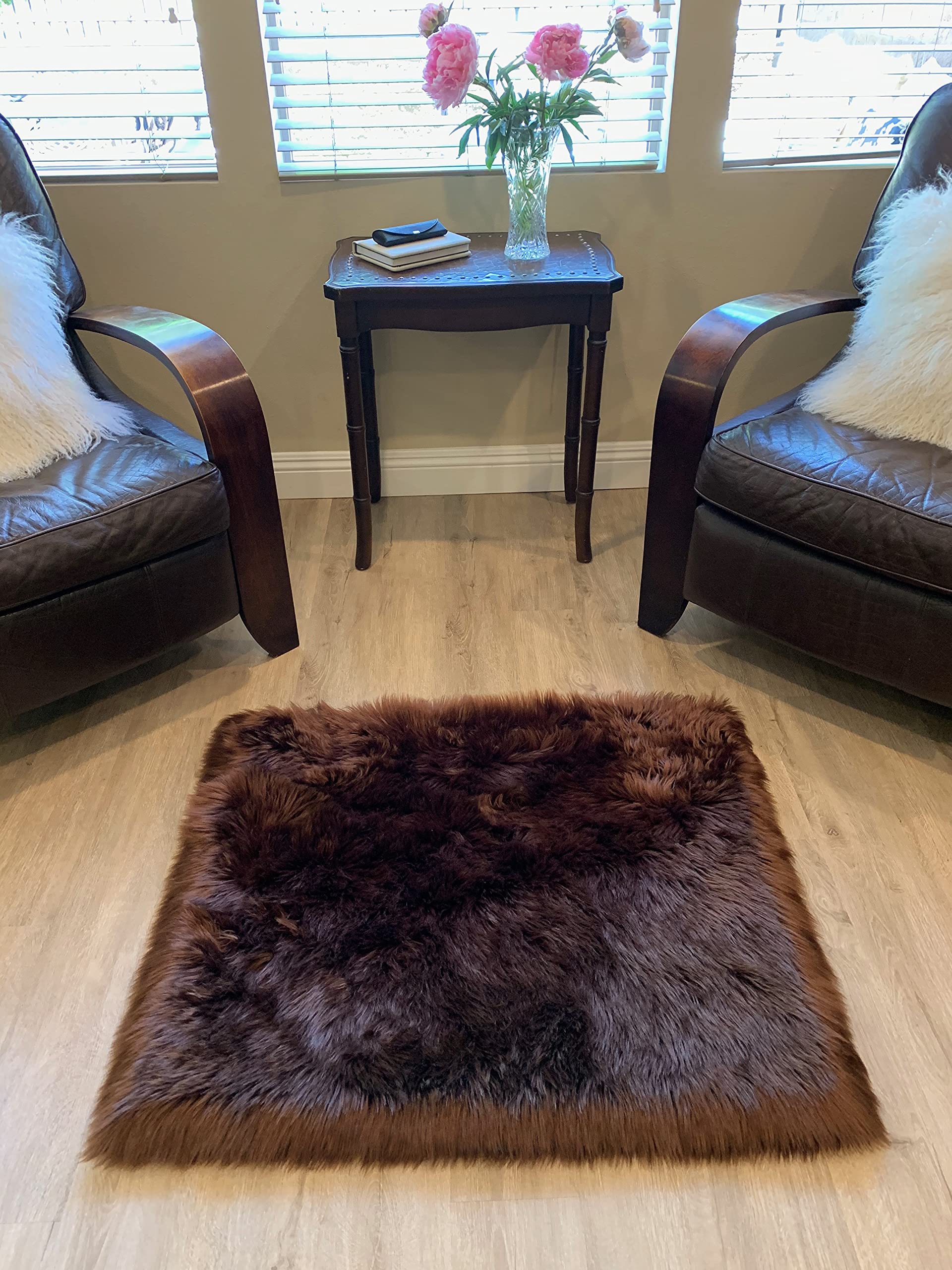 LAMBZY Faux Sheepskin Super Soft Hypoallergenic Silky Square Shag Rug - 3'6