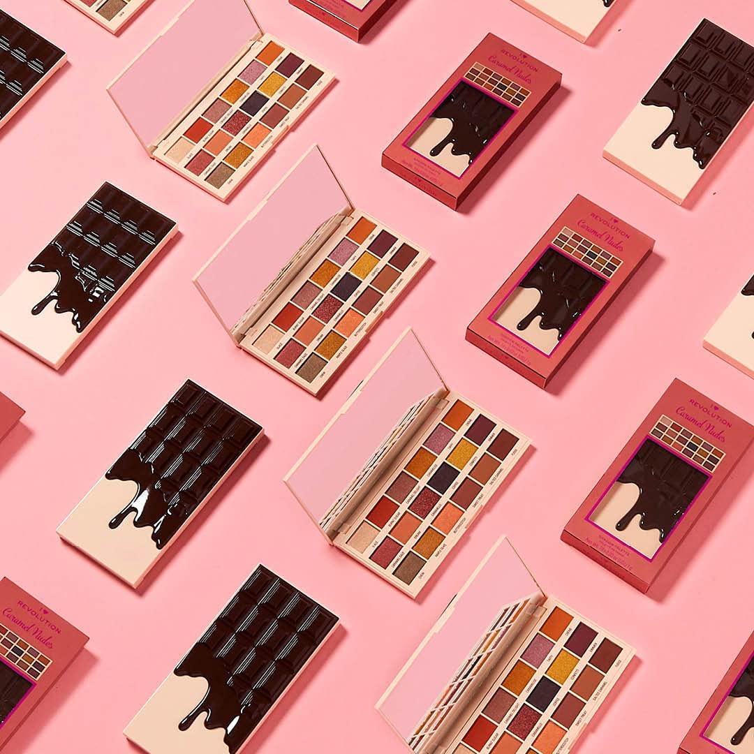 Makeup Revolution Rose Gold Chocolate Bar Eyeshadow Palette - 16 Pigmented Shades for Day & Night Makeup Looks | Vegan & Cruelty-Free