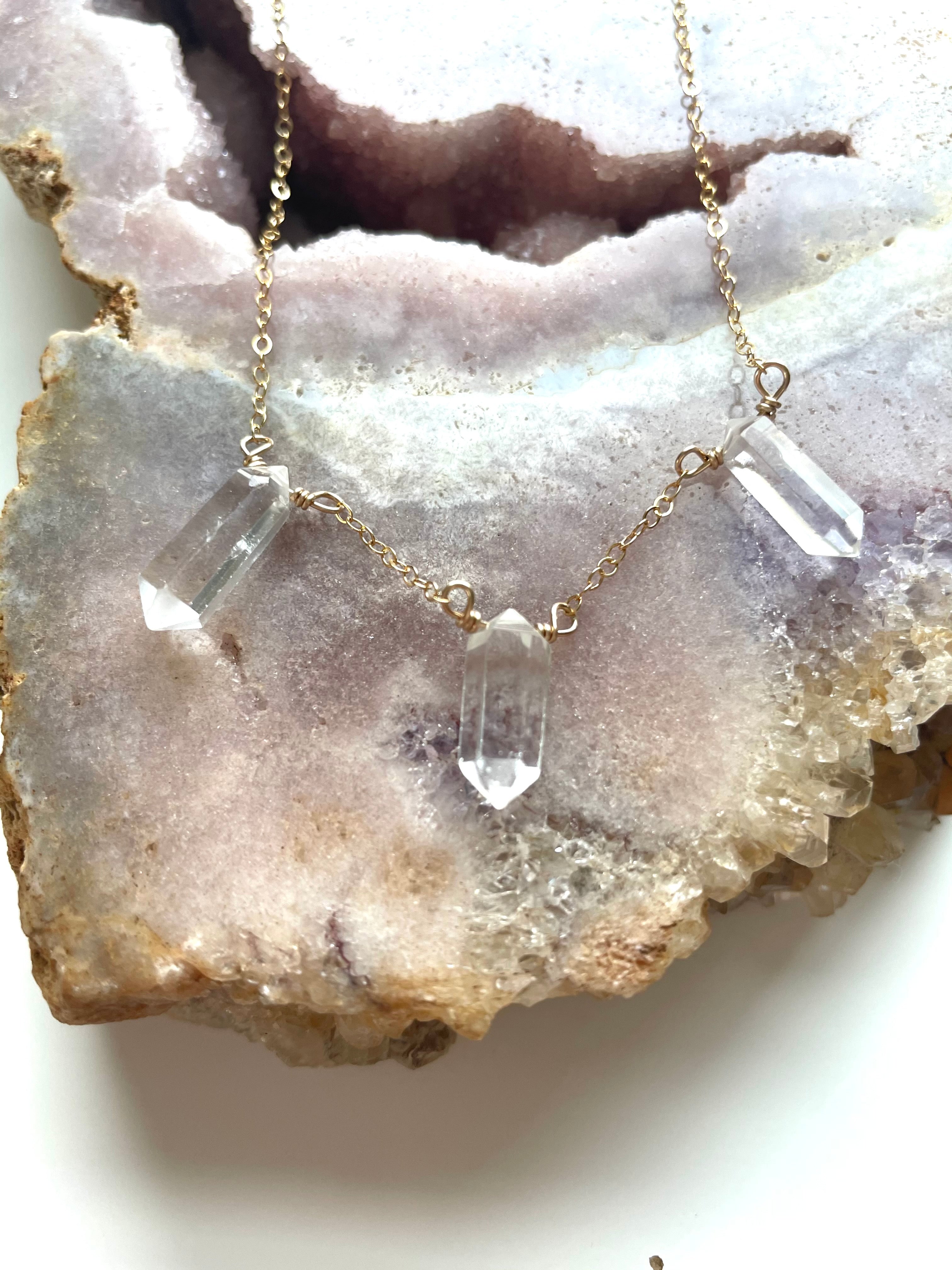 Triple Clear Quartz Necklace - Raw Natural Crystal Healing Jewelry for Women - Spiritual Energy & Chakra Balancing - Perfect for Meditation, Yoga & Gifting