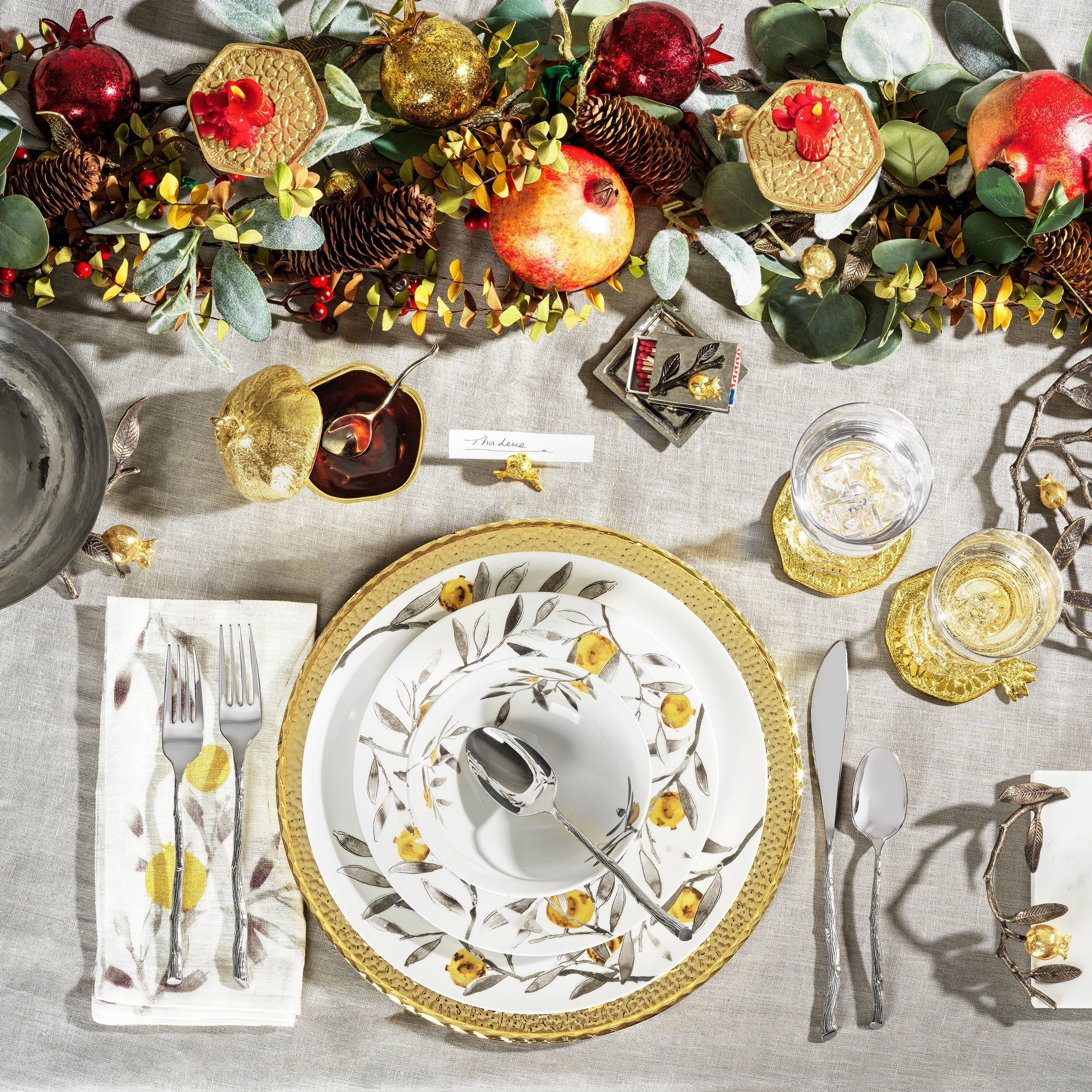 Premium Pomegranate Pattern Dinnerware Set - Elegant Porcelain Plates, Bowls & Mugs for Home Dining, Parties & Gifts - 16-Piece Service for 4