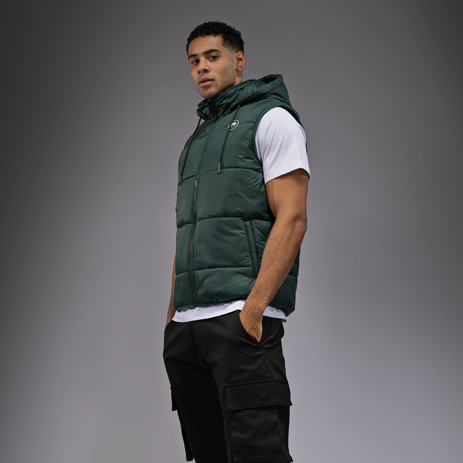 Venum Urban Guard Down Vest for Men - Lightweight Winter Jacket, Water-Resistant, Forest Green - Perfect for Outdoor Activities & Casual Wear