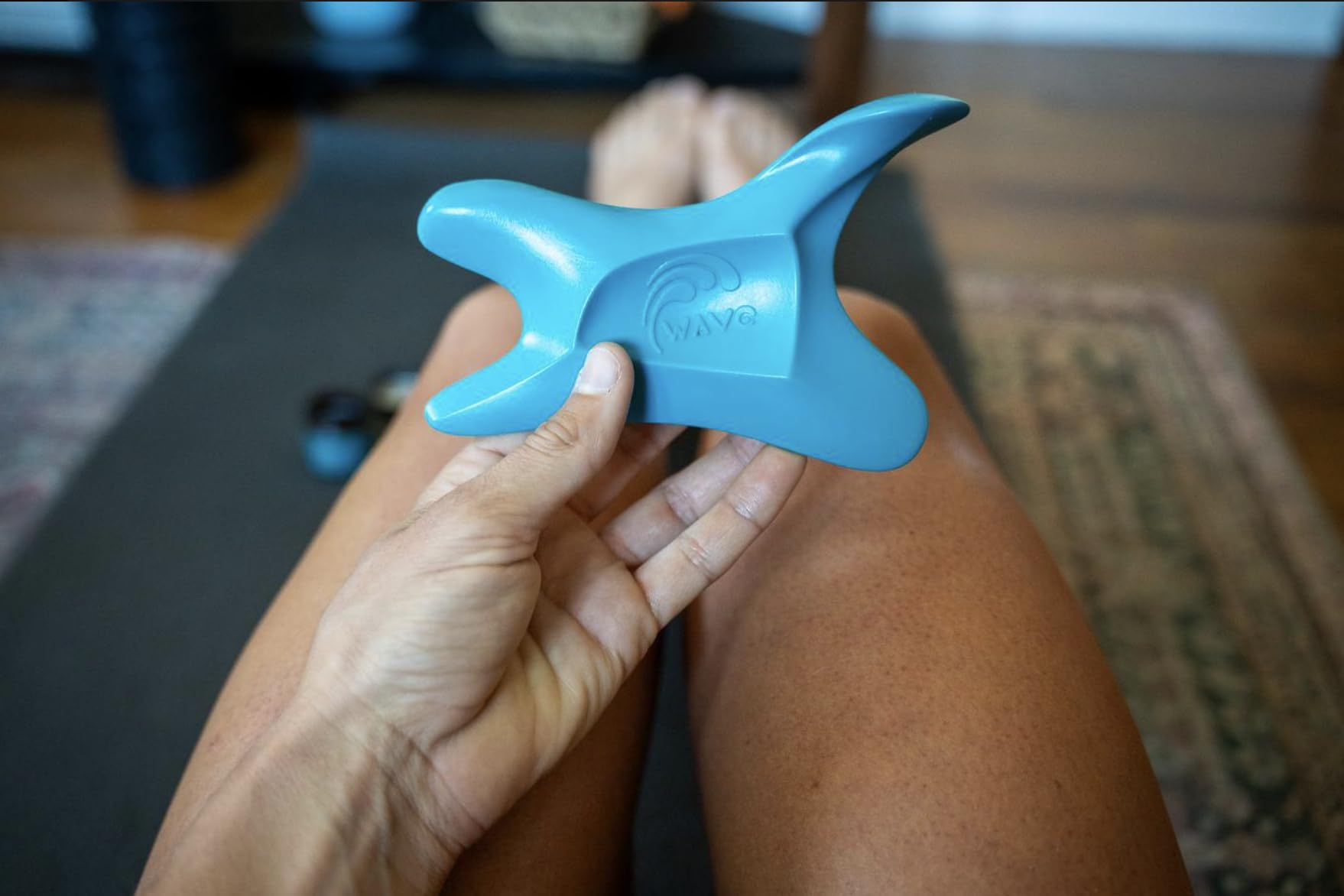 The Wave Tool - Patented Ergonomic Soft Tissue Release Massager for Trigger Points, Fascial & Muscle Pain Relief, Tendonitis & Scar Tissue Recovery - Perfect for Athletes, Physical Therapy & Home Use