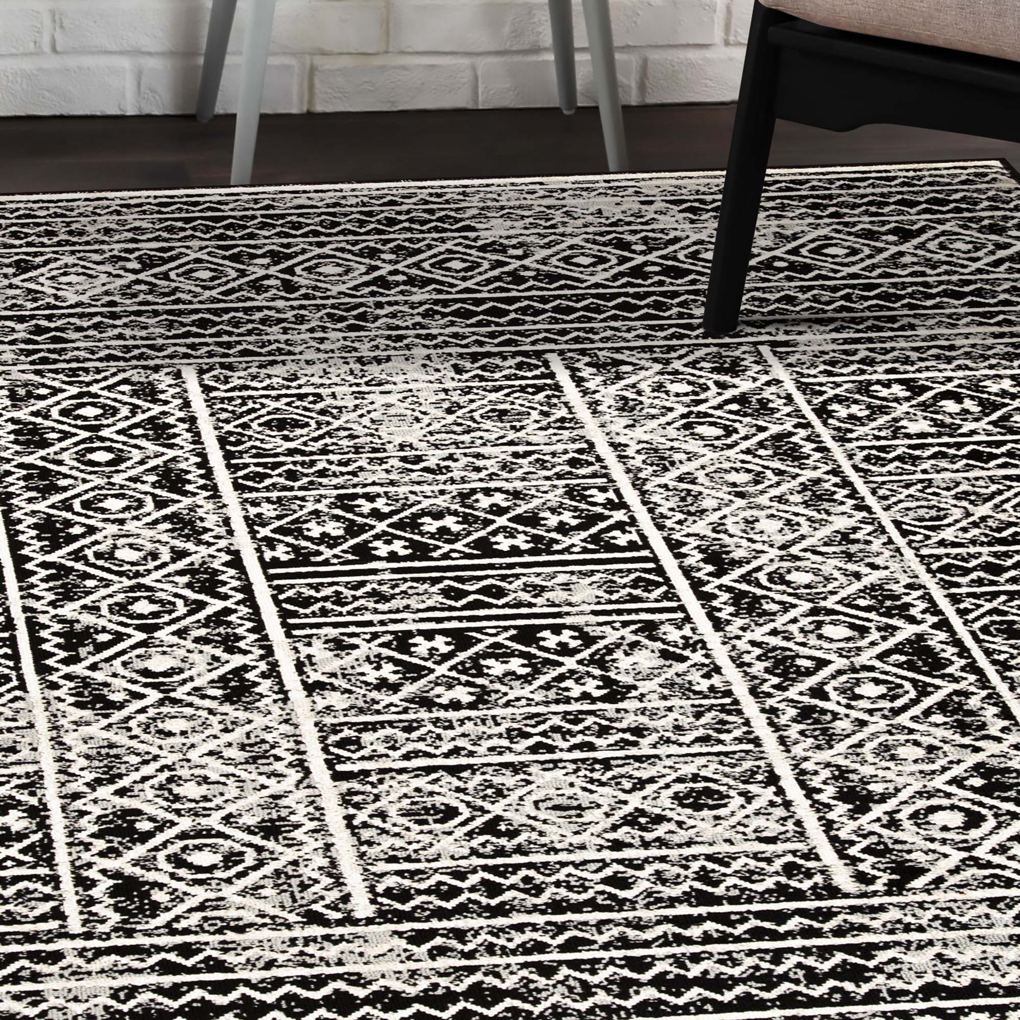 Navajo Aztec Pattern Indoor Area Rug - Southwestern Boho Tribal Design Non-Slip Living Room Carpet - Perfect for Bedroom, Dorm & Home Decor