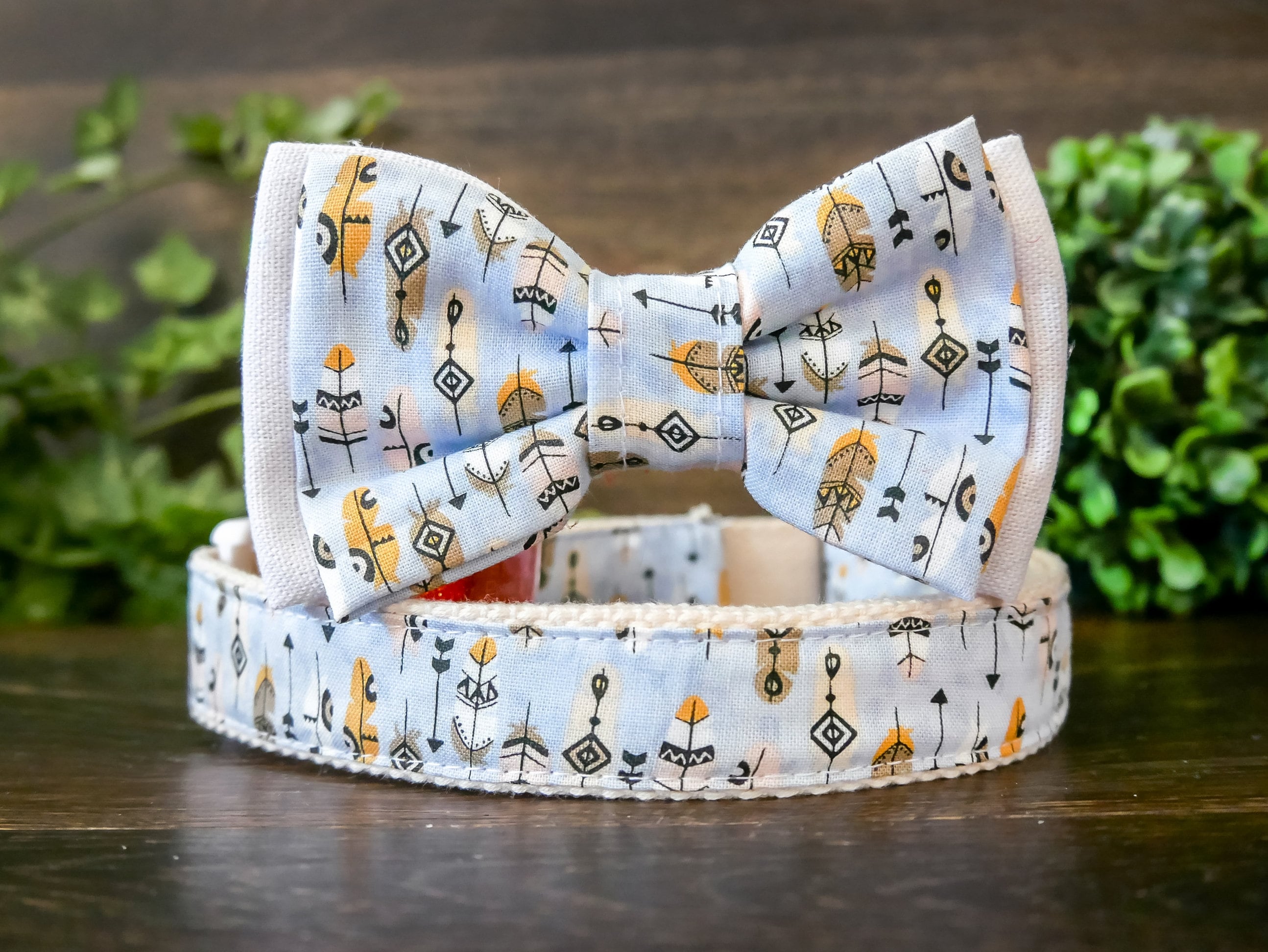Premium Feather Dog Collar with Adjustable Bow Tie - Stylish & Comfortable Pet Accessory for Small & Large Dogs - Perfect for Parties, Weddings & Photo Shoots