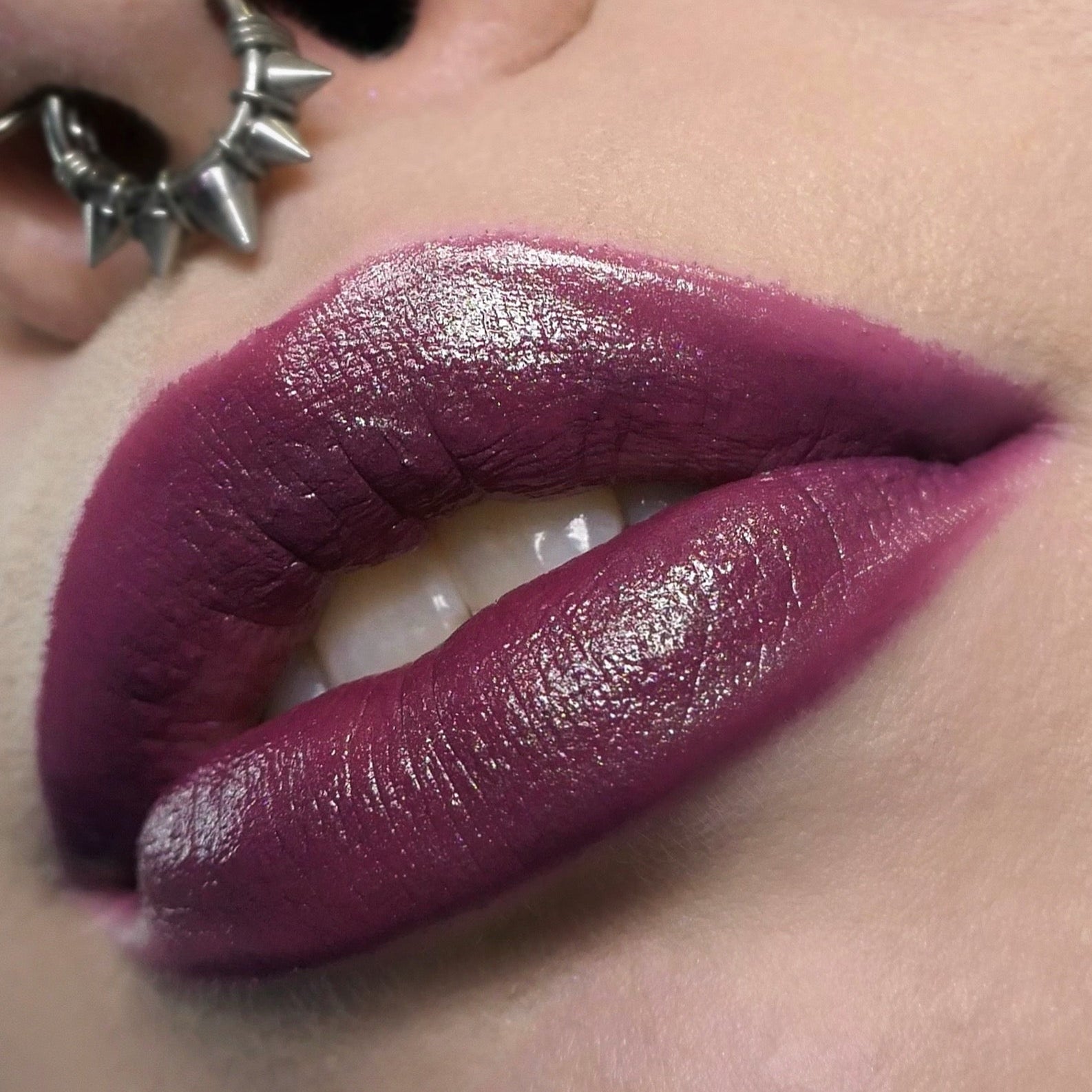 Menacing Metals Lipstick - Long Lasting Matte Metallic Lipstick for Women | Bold & Vibrant Colors | Perfect for Parties, Cosplay & Night Out Makeup