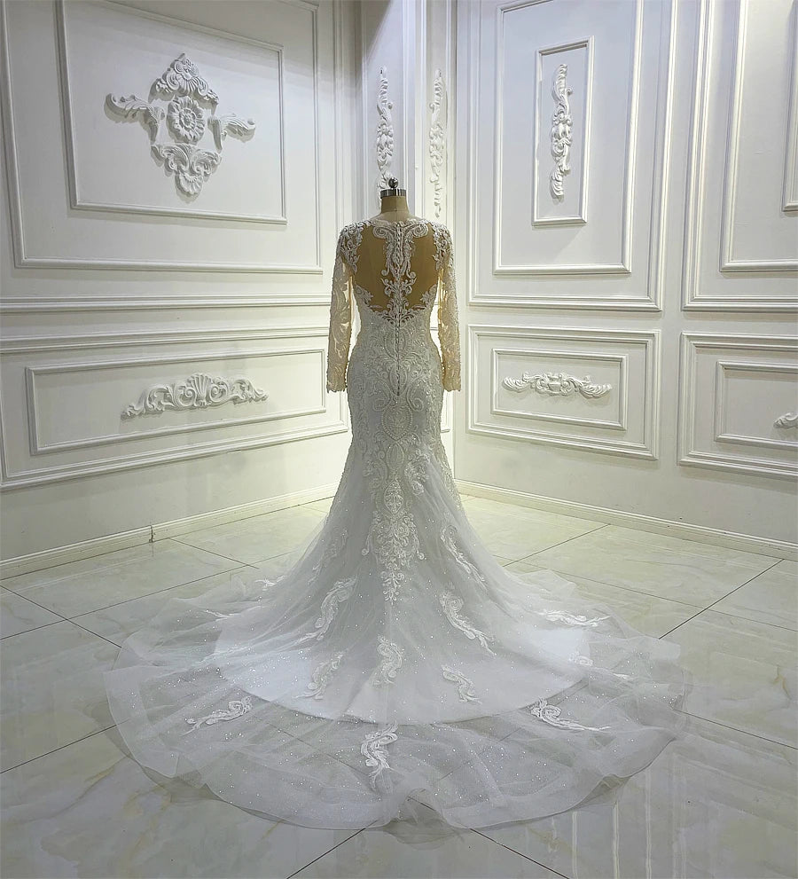 Luxury Off-White Mermaid Wedding Dress - Elegant Ball Gown Bridal Gown for Bride, Beach & Church Weddings, Formal Events & Special Occasions