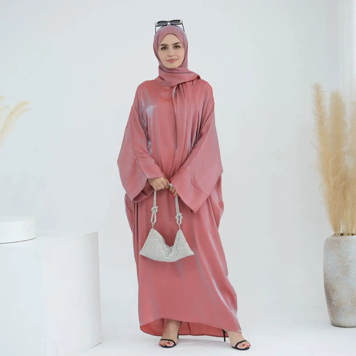 Elegant Muslim Women Abaya Dress - Modest Islamic Prayer Dress for Women - Perfect for Prayer, Mosque, and Special Occasions