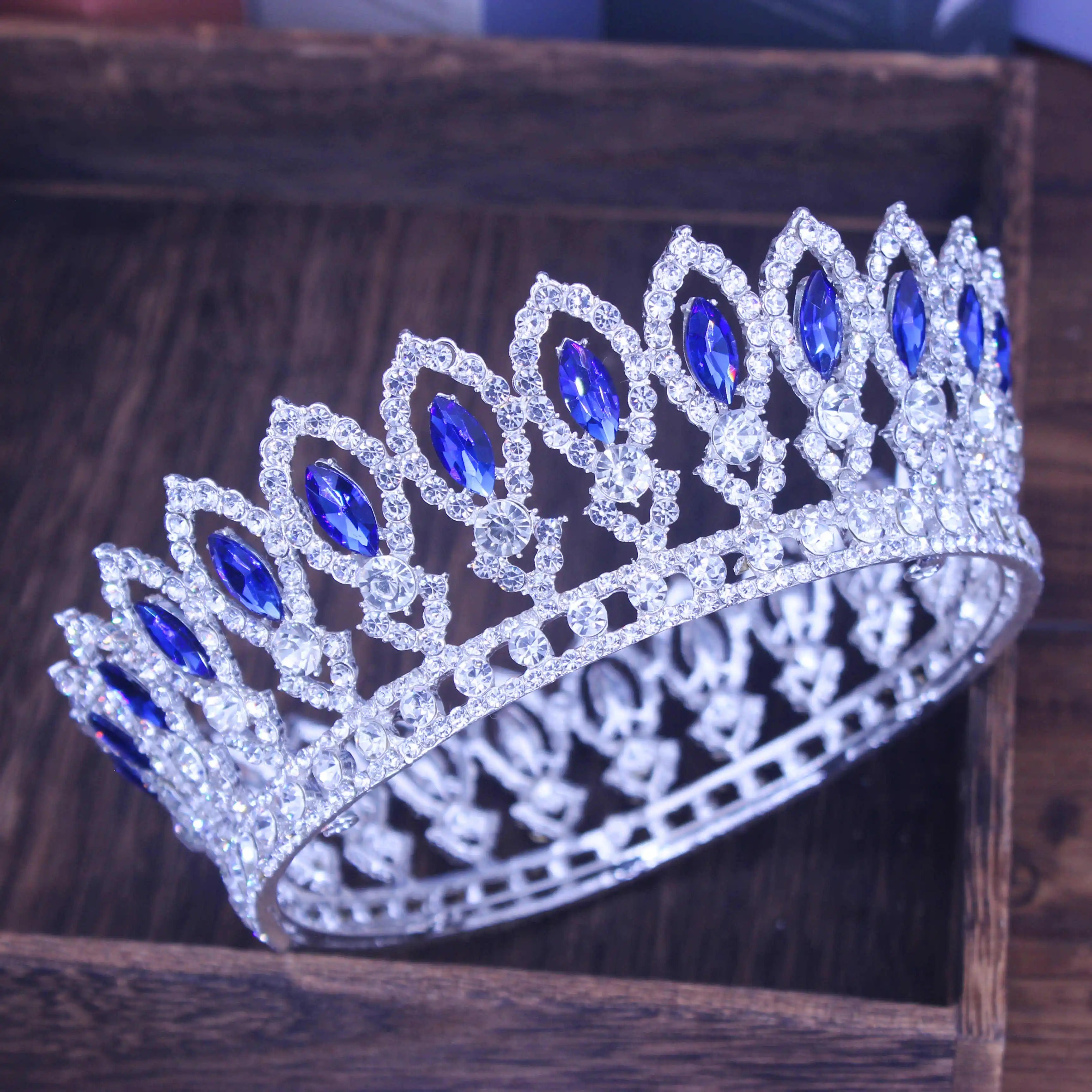 Crystal Queen Wedding Tiara Crown - Baroque Bridal Headpiece for Women | Elegant Bride Hair Jewelry Accessories for Weddings, Pageants & Special Occasions