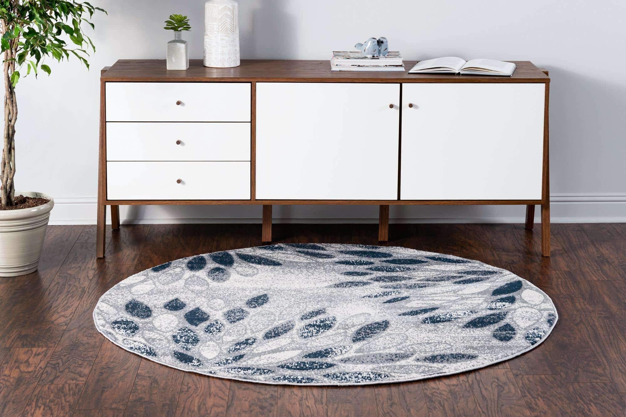 Unique Loom Sumter Collection 6' Round Area Rug - Soft Gray & Navy Blue Bohemian Design for Living Room, Bedroom Decor | Machine Washable & Non-Slip Backing