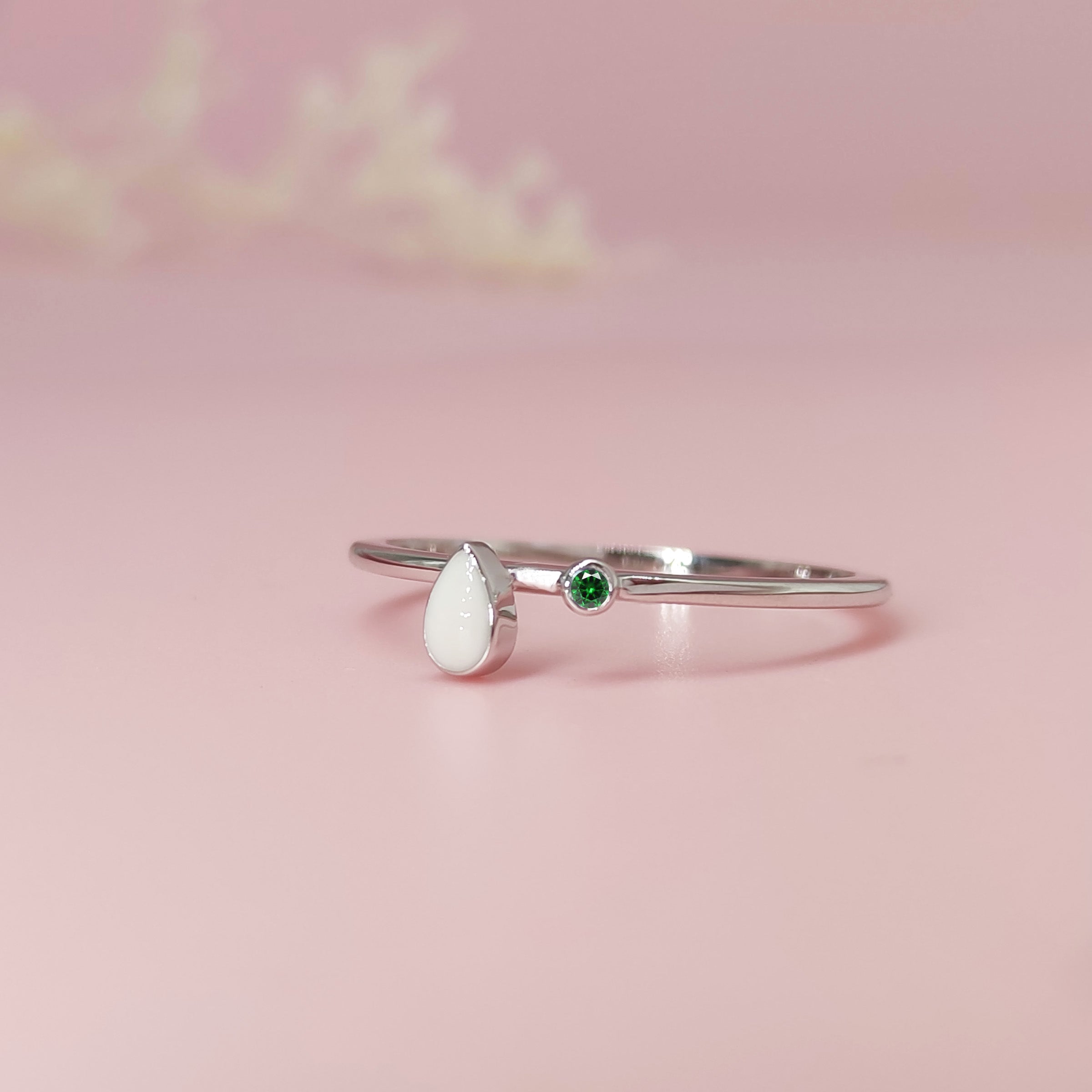 Breast Milk Jewelry Ring - Personalized Keepsake for Moms - Perfect for Memorializing Precious Moments with Baby