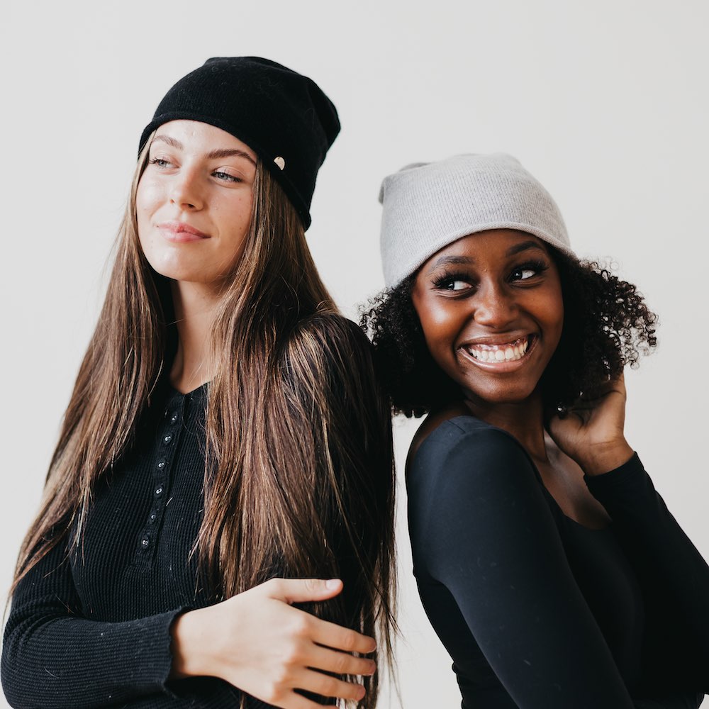 Luxury Cashmere Beanie with Rolled Edge - Soft Winter Hat for Men & Women - Perfect for Skiing, Hiking, and Cold Weather Fashion
