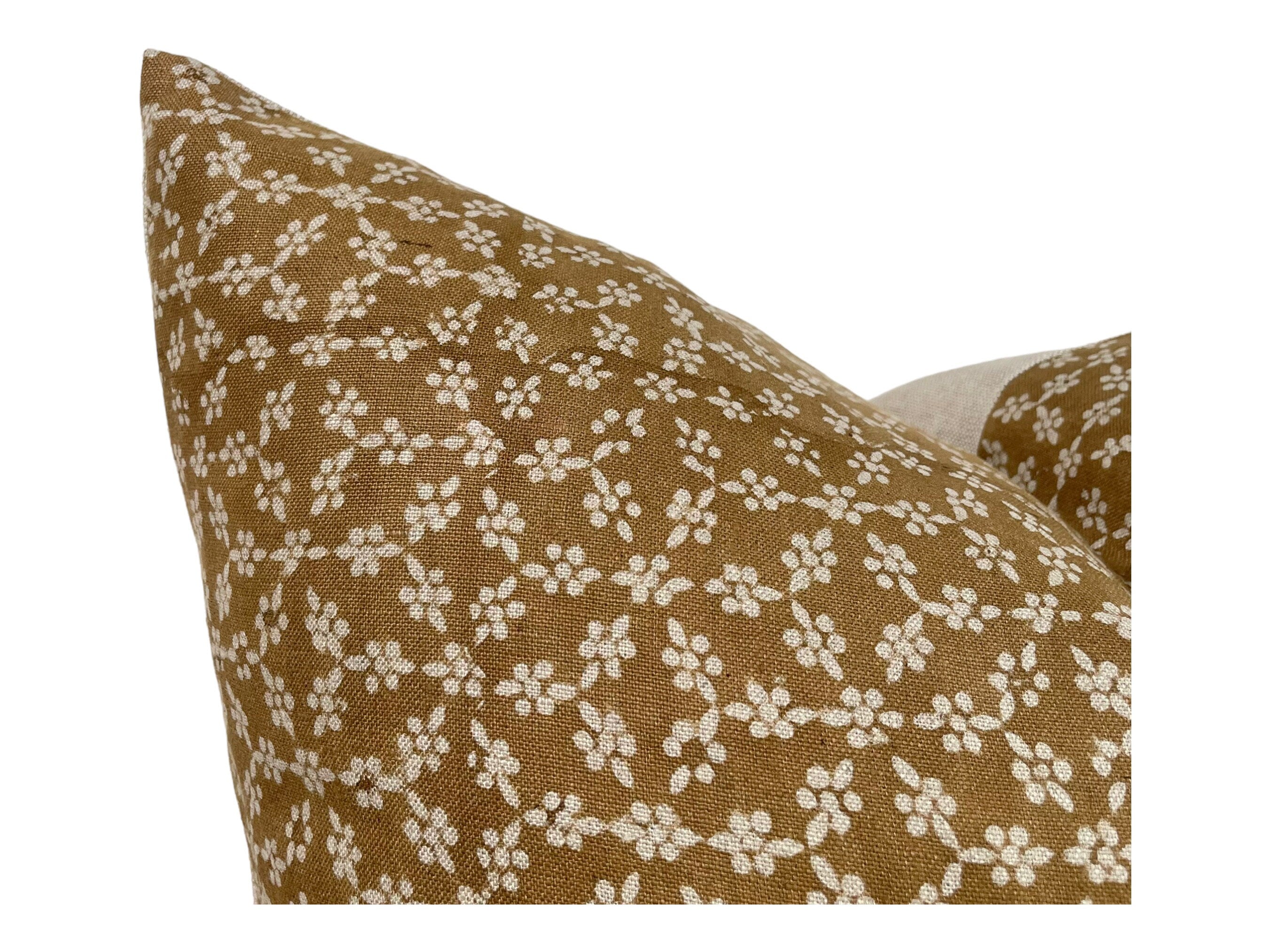 Elegant Auburn Floral Pillow Cover - Bohemian Home Decor for Living Room, Bedroom & Sofa - Perfect for Farmhouse, Vintage & Boho Style Interiors
