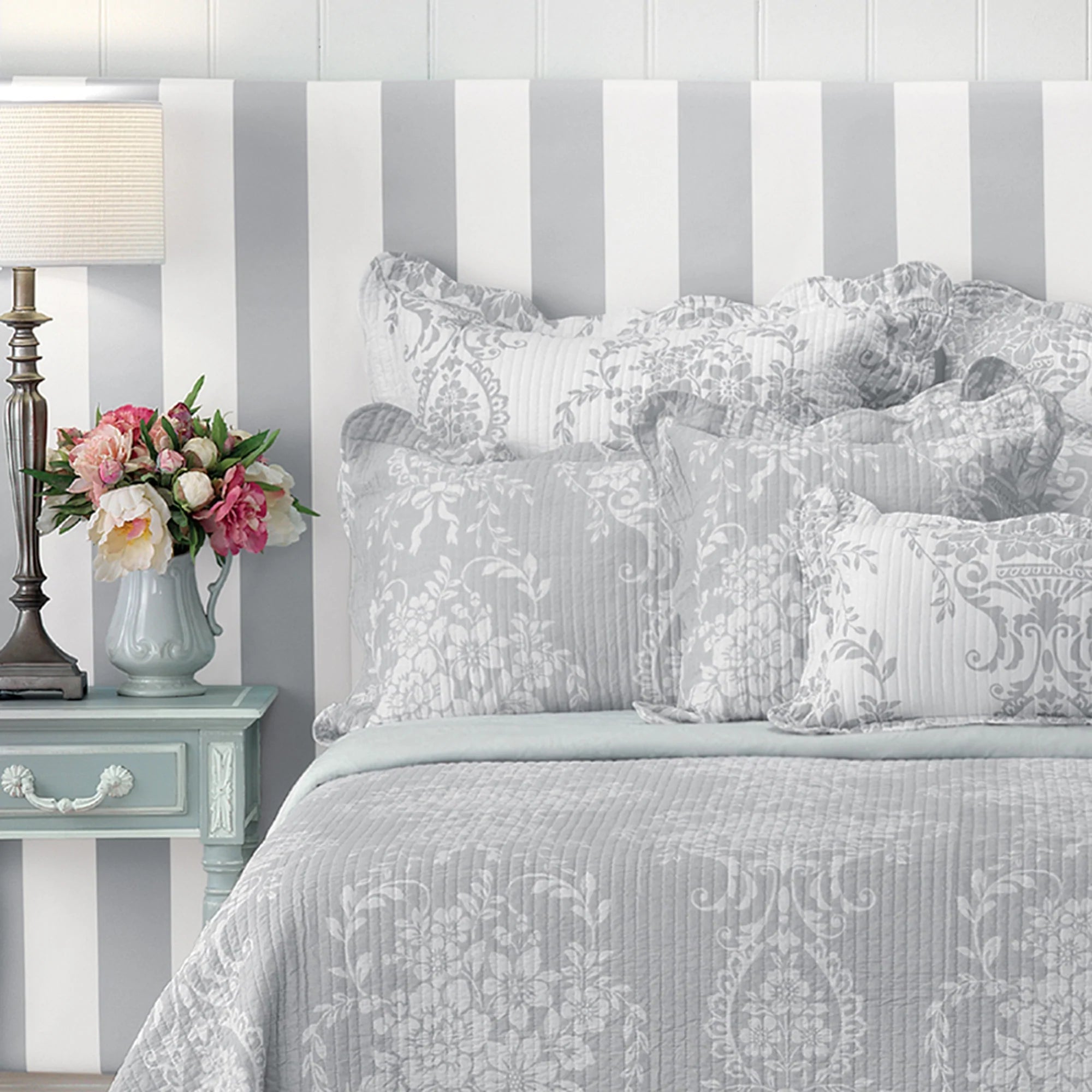 Bianca Florence Grey Bedspread - Luxury Soft Microfiber Queen Size Bedding Set for Master Bedroom & Guest Room Decor