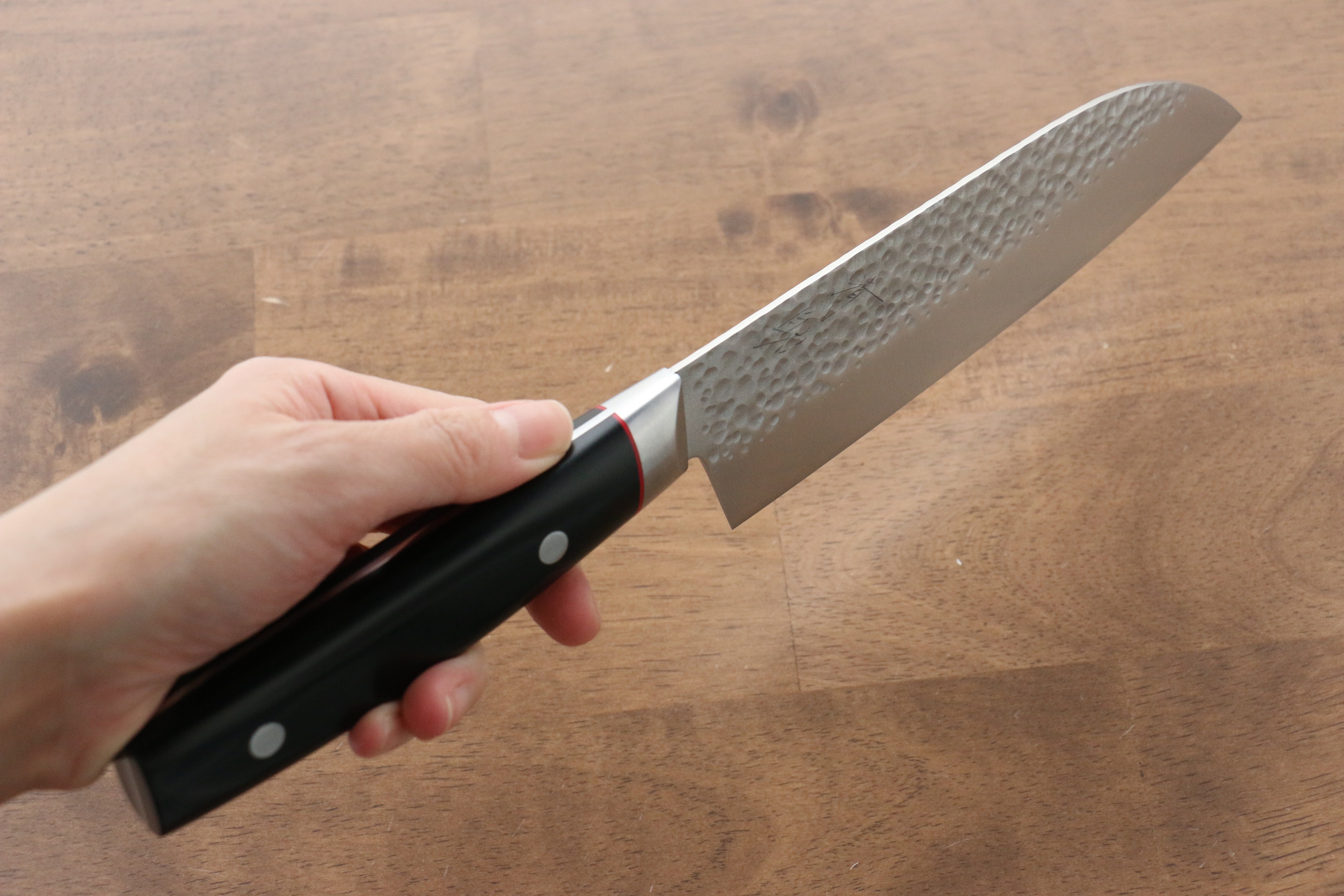Seisuke PRO J VG10 Hammered Santoku Knife 170mm - Black Micarta Handle - Japanese Kitchen Knife for Slicing, Dicing & Chopping - Perfect for Home Chefs & Professional Cooks