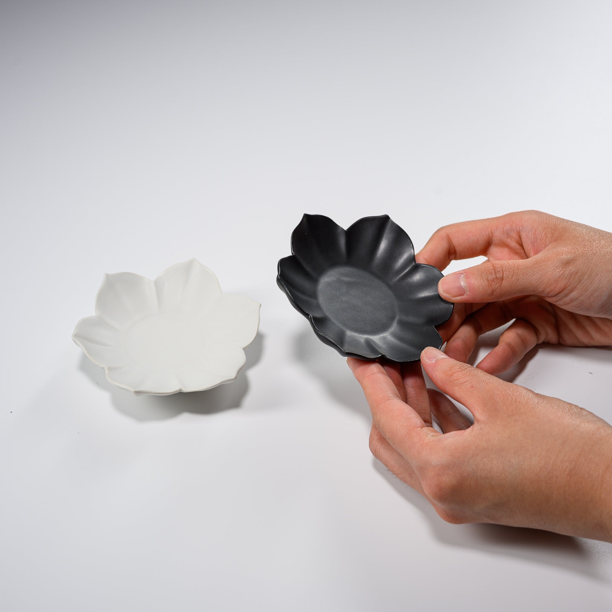 Handmade Usukiyaki Small Dish - Lotus Design Japanese Ceramic Appetizer Plate for Sushi, Soy Sauce & Condiments | Perfect for Home Dining, Gifts & Japanese Cuisine Lovers