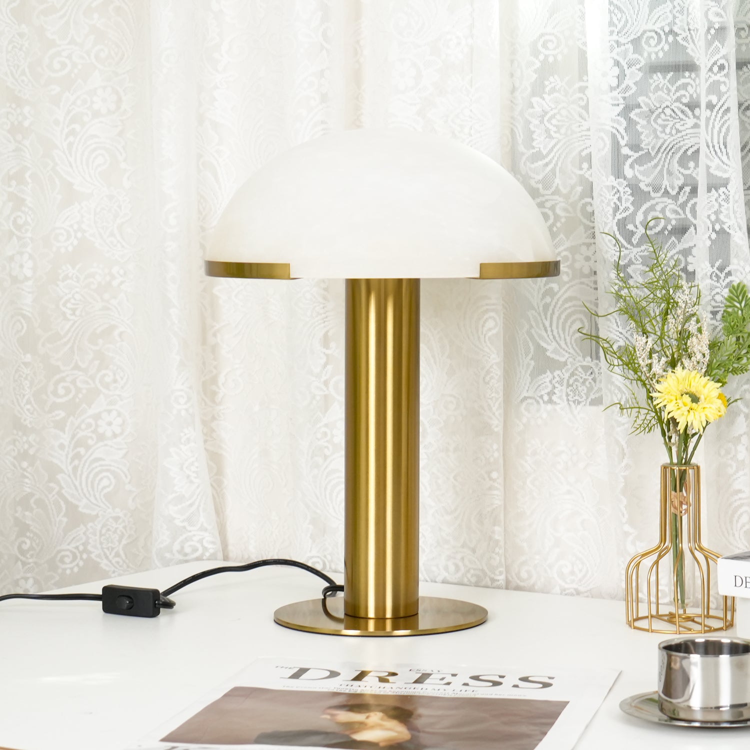 Elegant Alabaster Table Lamp - Modern Home Decor for Living Room, Bedroom & Office - Soft Ambient Lighting for Relaxation & Reading