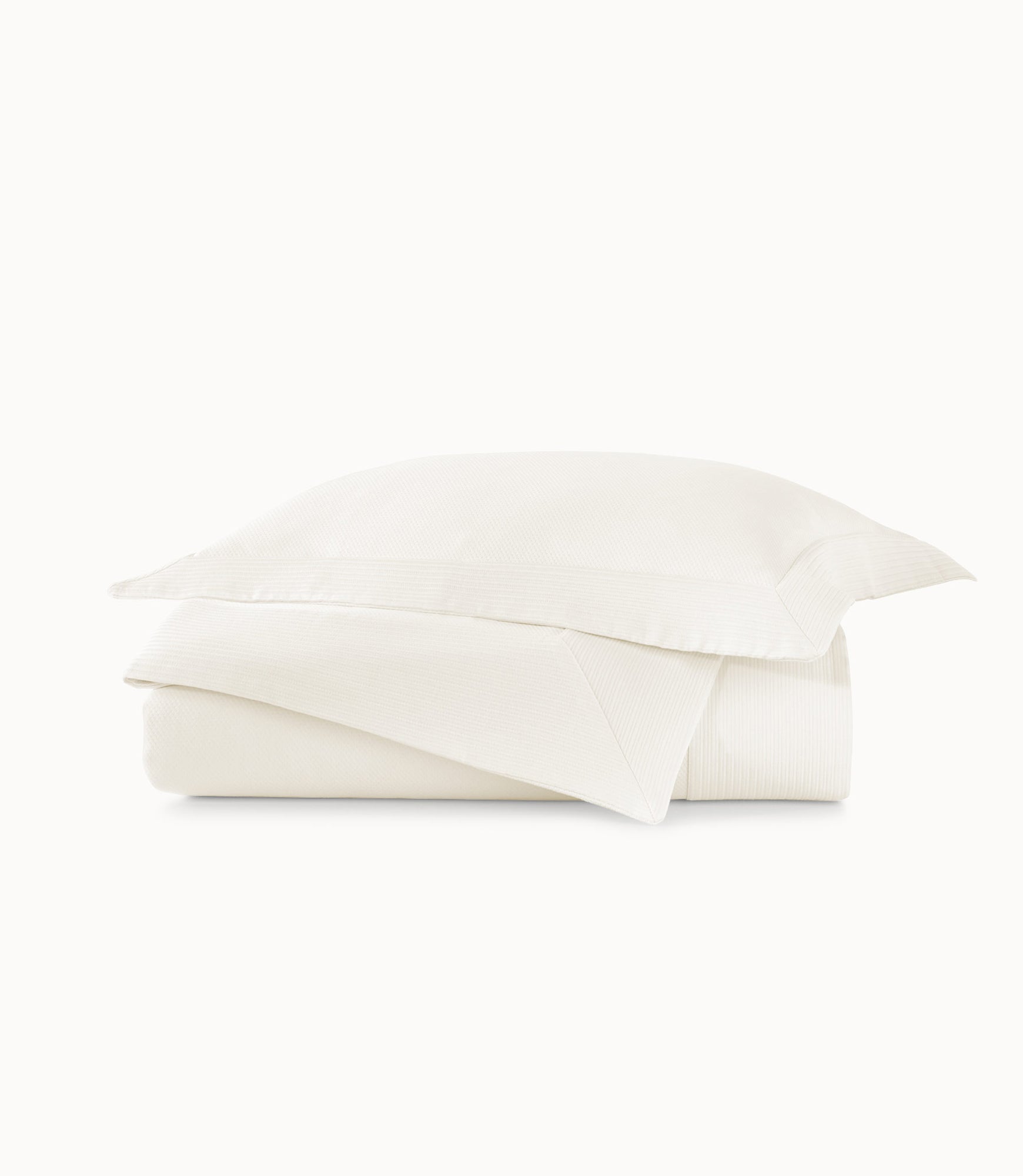 Angelina Matelassé Coverlet - Luxury Quilted Bedspread for Queen Size Beds, Soft Woven Cotton Blend, Elegant Home Decor for Master Bedroom & Guest Room