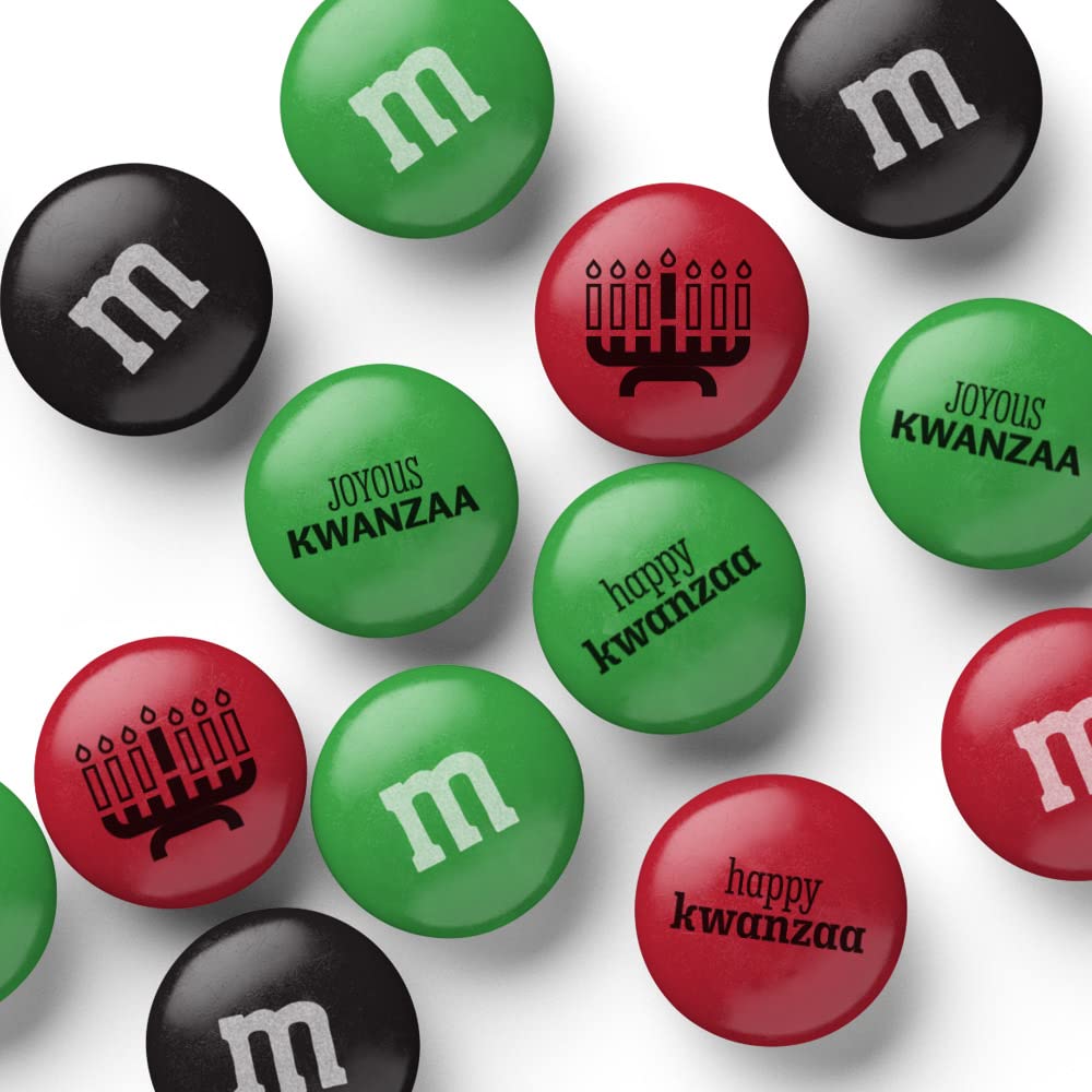 M&M'S 2lbs Party Size Kwanzaa Milk Chocolate Candy - Green, Red & Black Chocolate Candies for Holiday Gifts, Decorations & Gift Baskets | Kwanzaa Celebration, Christmas Party Favors & Office Treats