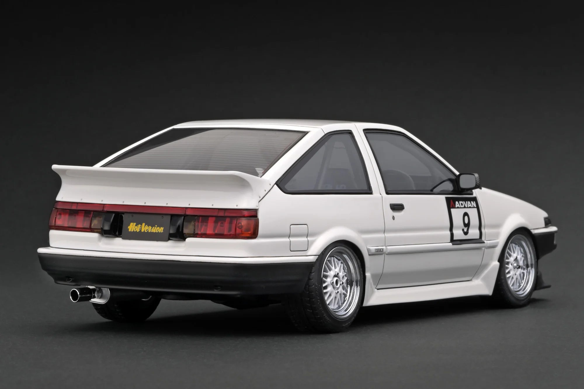 1:18 Scale Toyota Sprinter Trueno AE86 3DR TK Street Early Version White Diecast Model Car - Perfect for Collectors, Anime Fans, and Initial D Enthusiasts