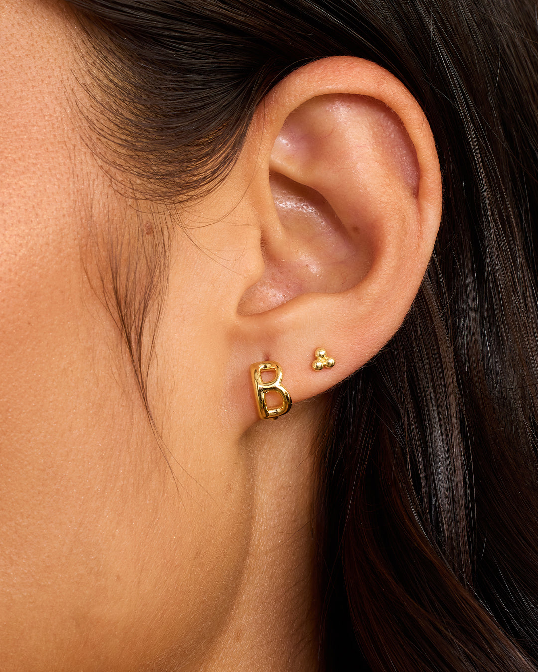 Alphabet Single Huggie Earrings - Gold Plated Initial Letter Studs for Women - Perfect for Everyday Wear, Gifts & Special Occasions